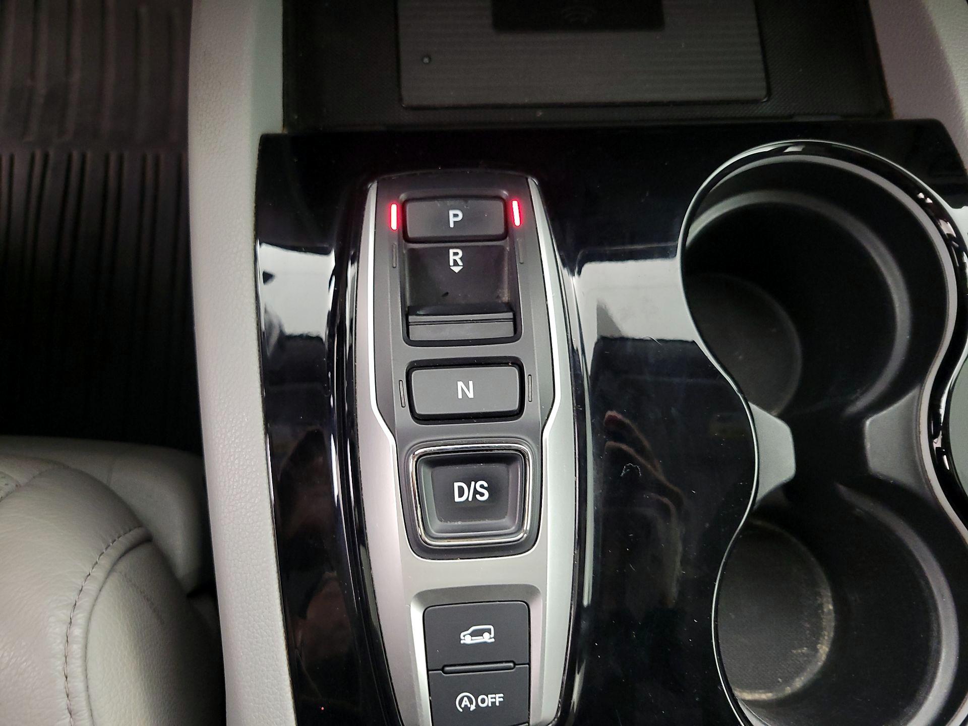 Thumbnail: 2020 Honda Pilot - 17