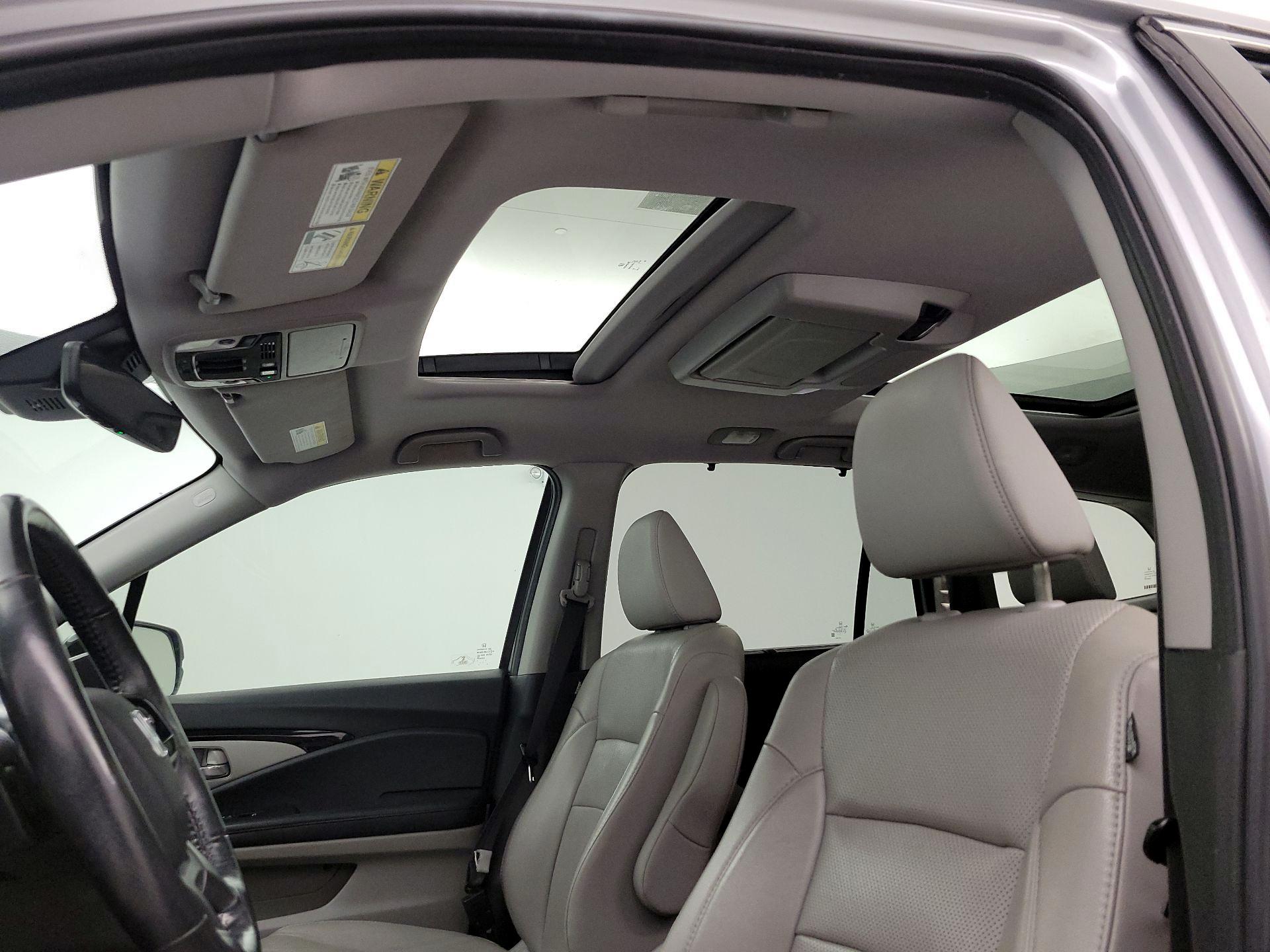 Thumbnail: 2020 Honda Pilot - 19