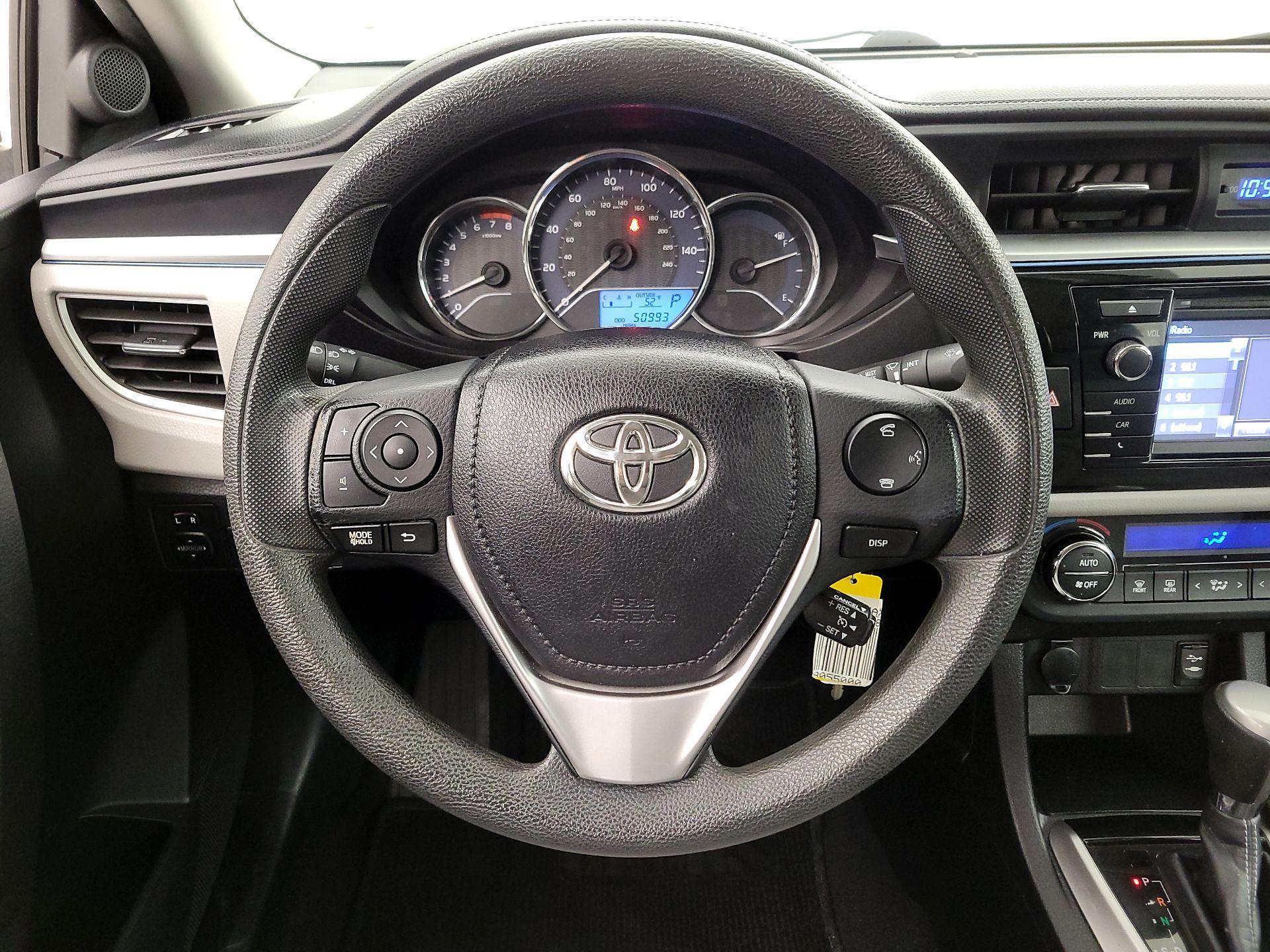 Thumbnail: 2015 Toyota Corolla - 10