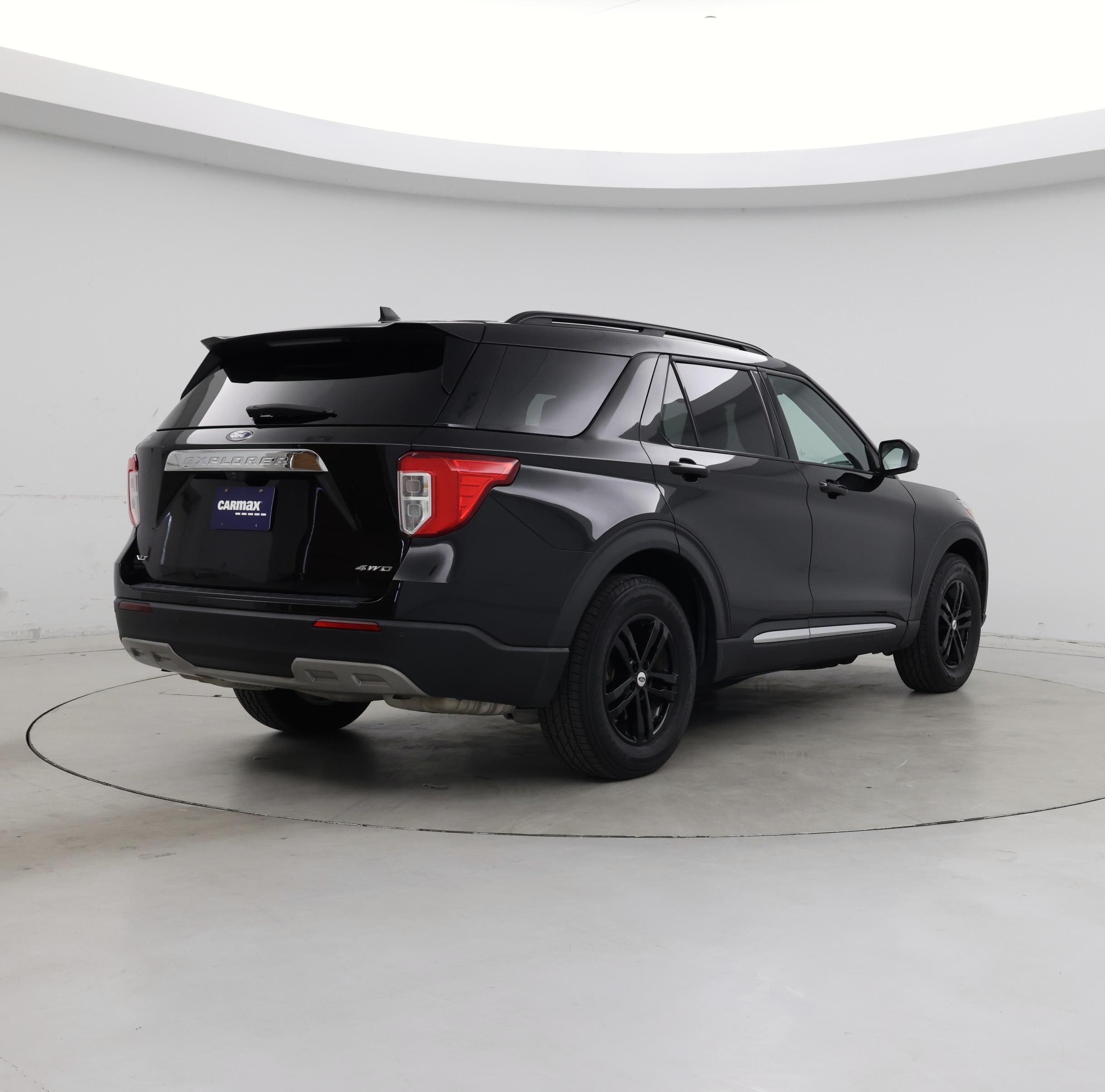 Thumbnail: 2023 Ford Explorer - 8