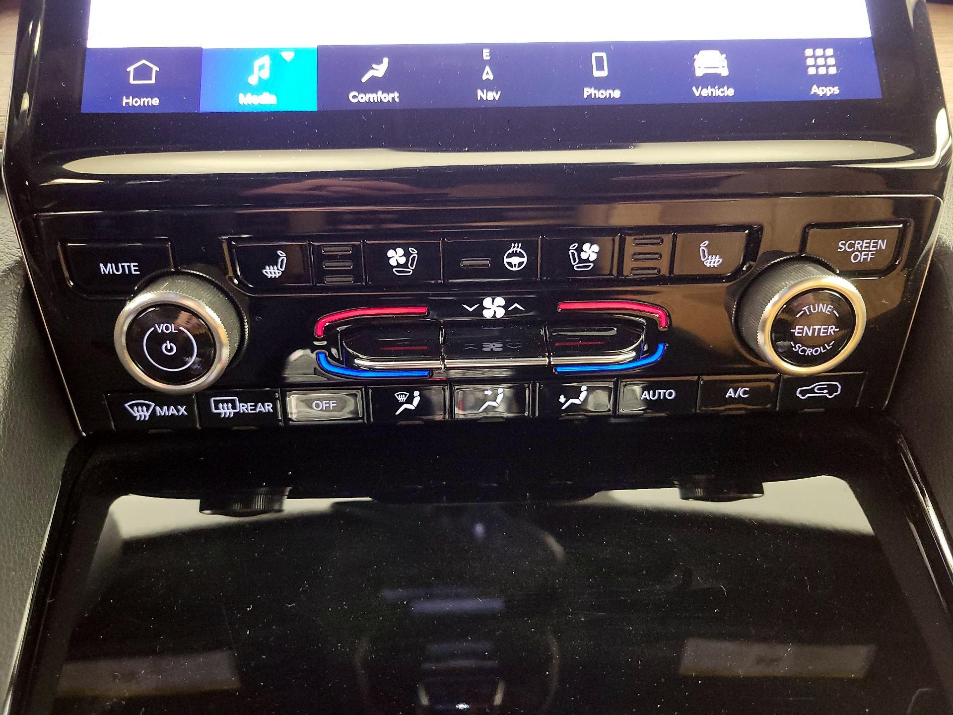 Thumbnail: 2023 Jeep Grand Cherokee - 17