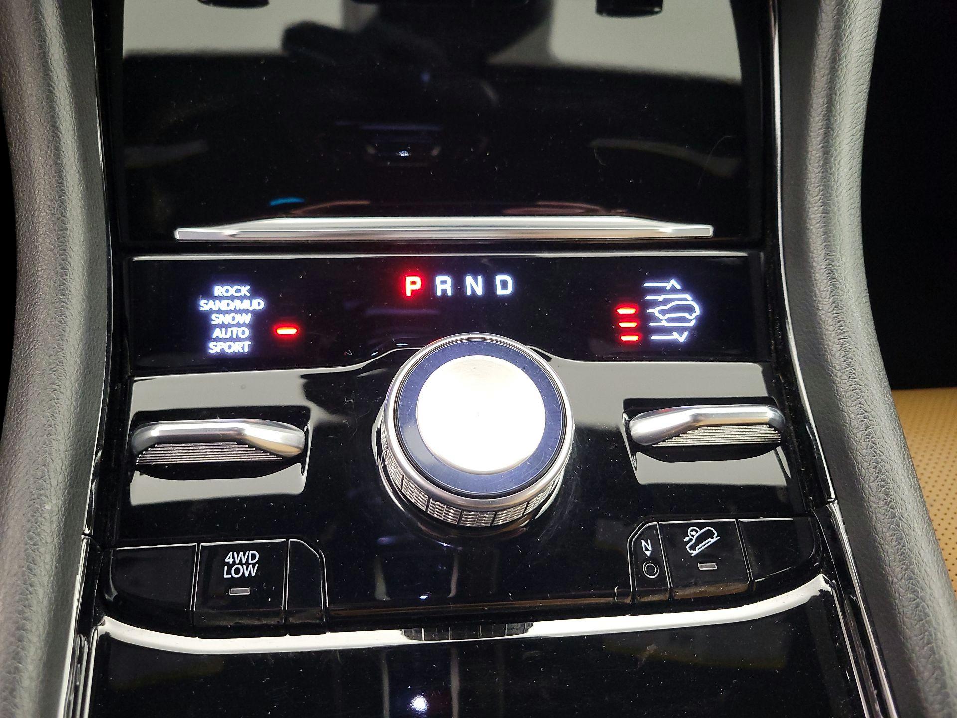 Thumbnail: 2023 Jeep Grand Cherokee - 18