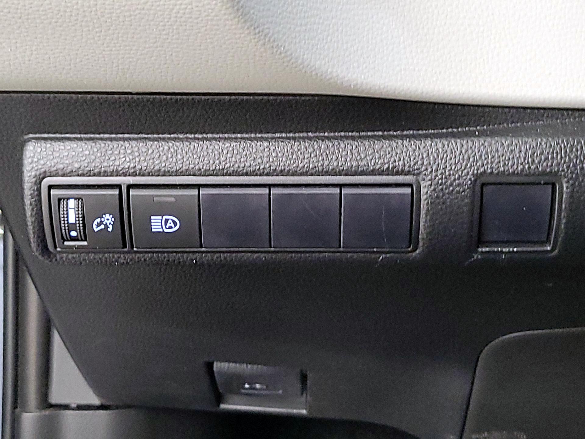 Thumbnail: 2022 Toyota Corolla - 13