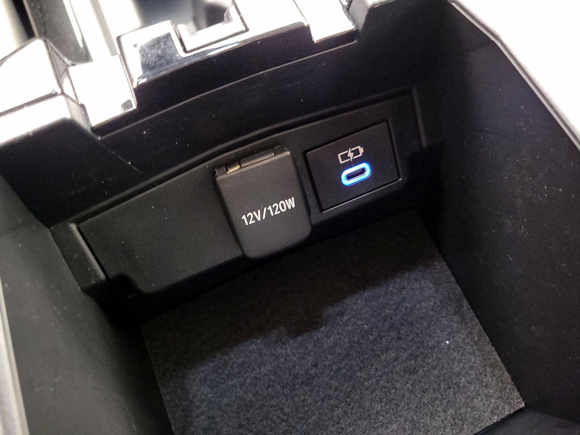 Thumbnail: 2022 Toyota Corolla - 18