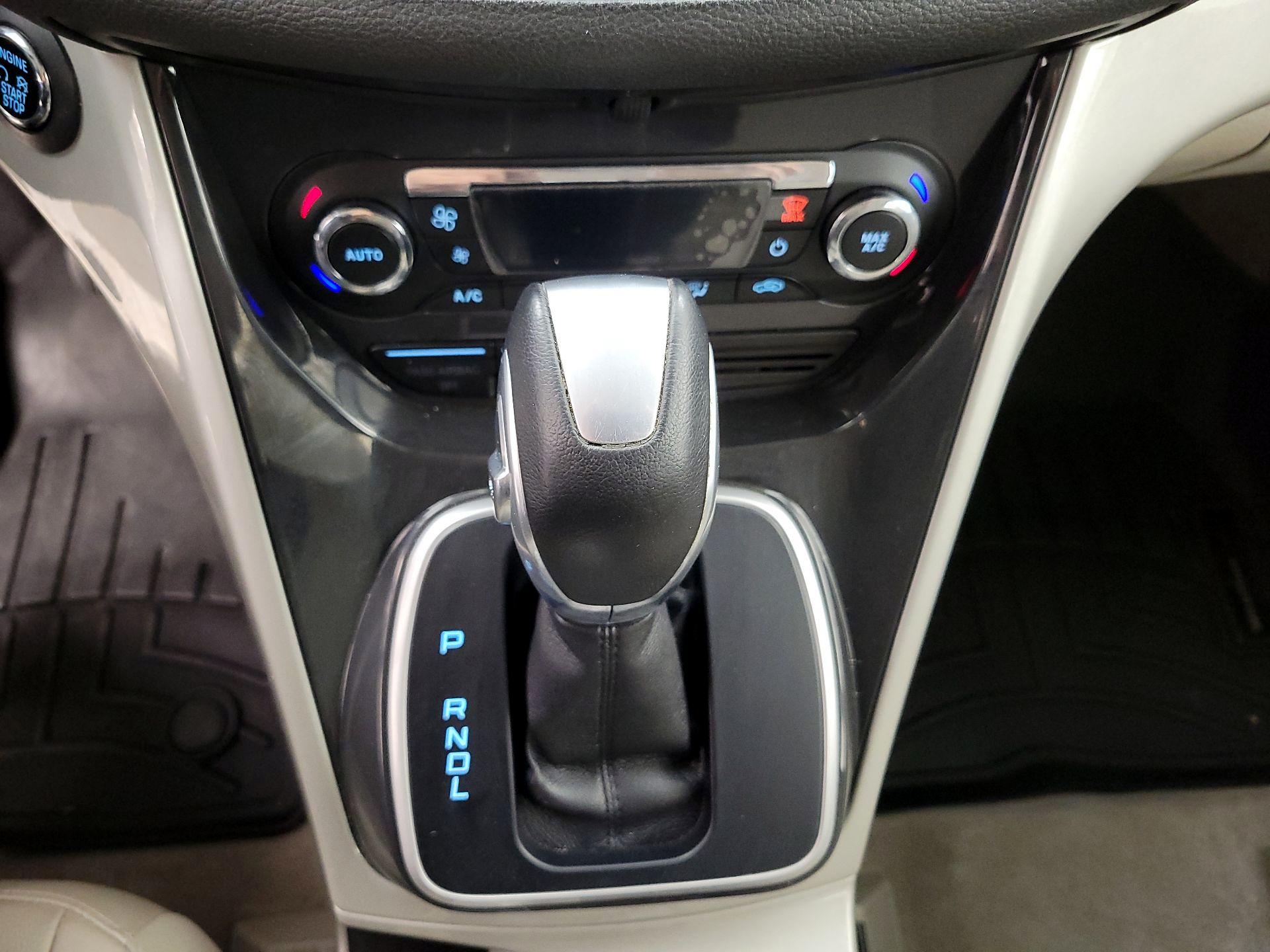 Thumbnail: 2014 Ford C-Max - 16