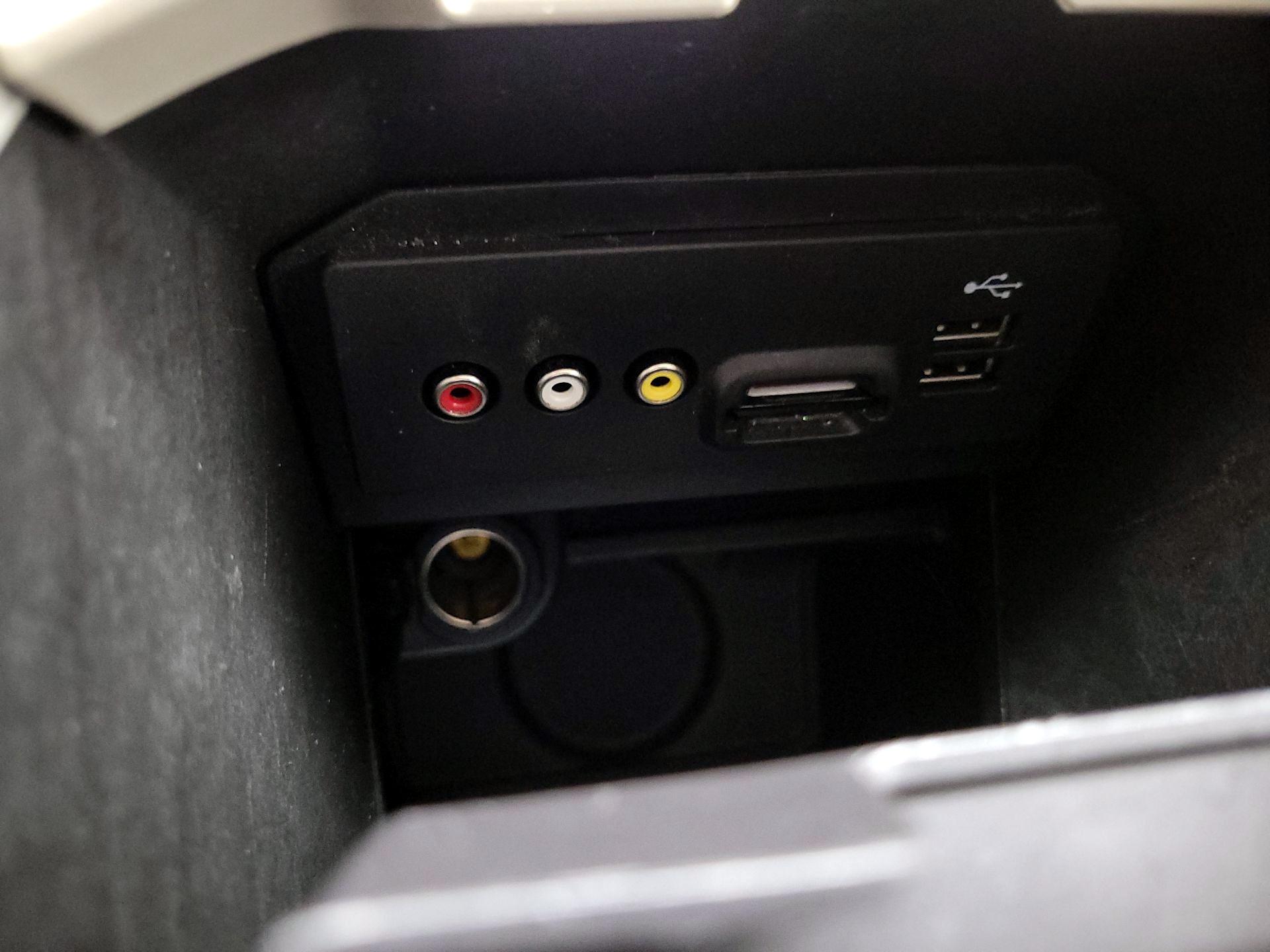 Thumbnail: 2014 Ford C-Max - 17