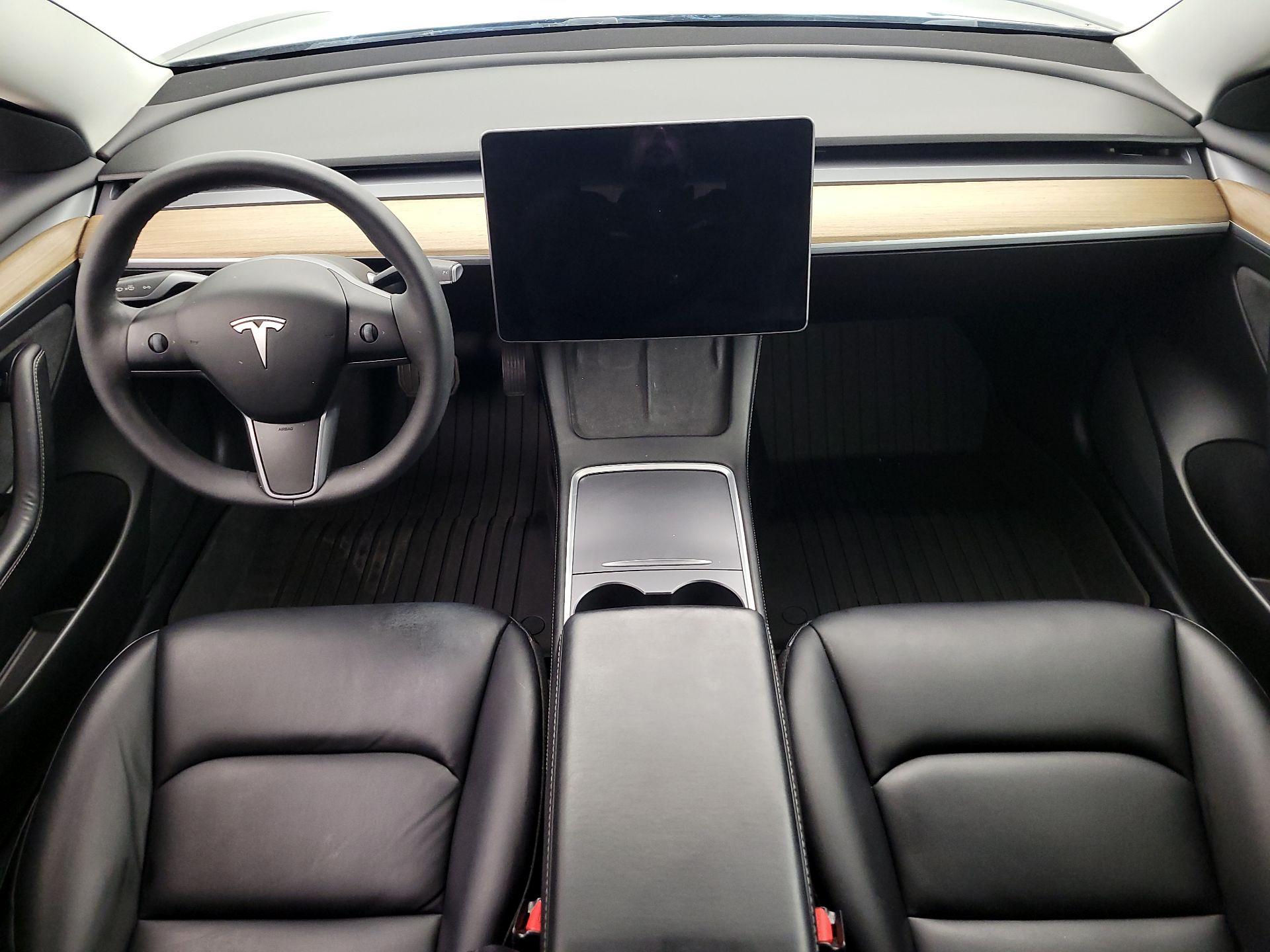 Thumbnail: 2021 Tesla Model 3 - 9