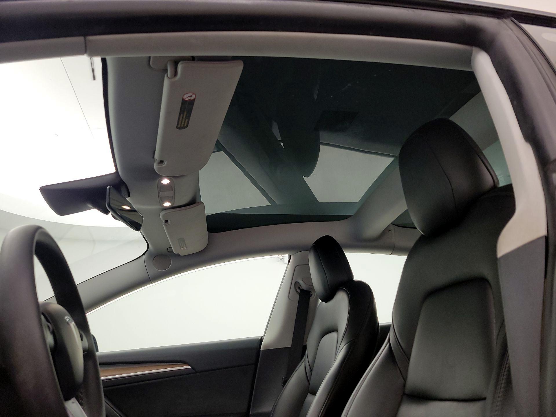 Thumbnail: 2021 Tesla Model 3 - 19