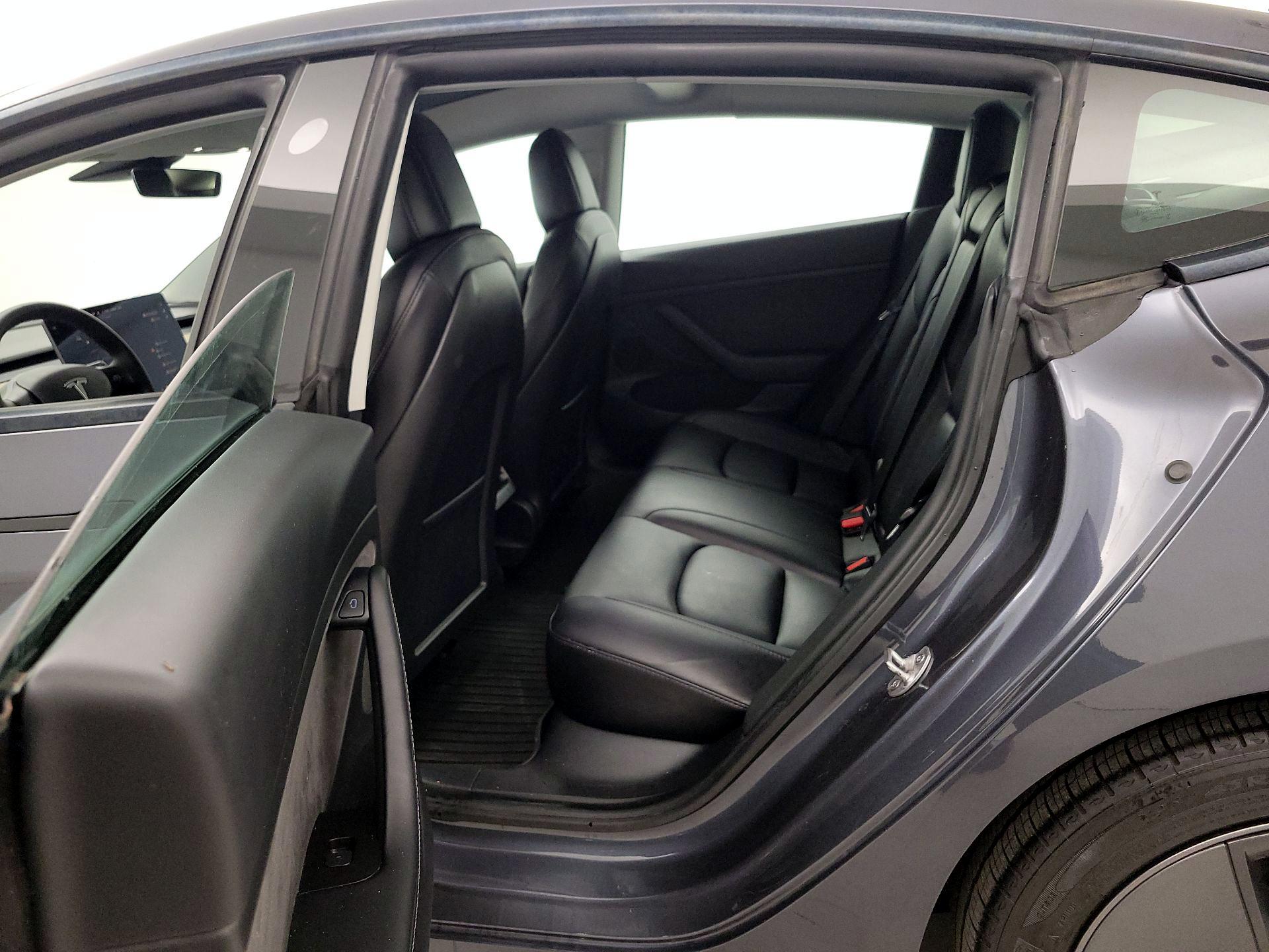 Thumbnail: 2021 Tesla Model 3 - 20