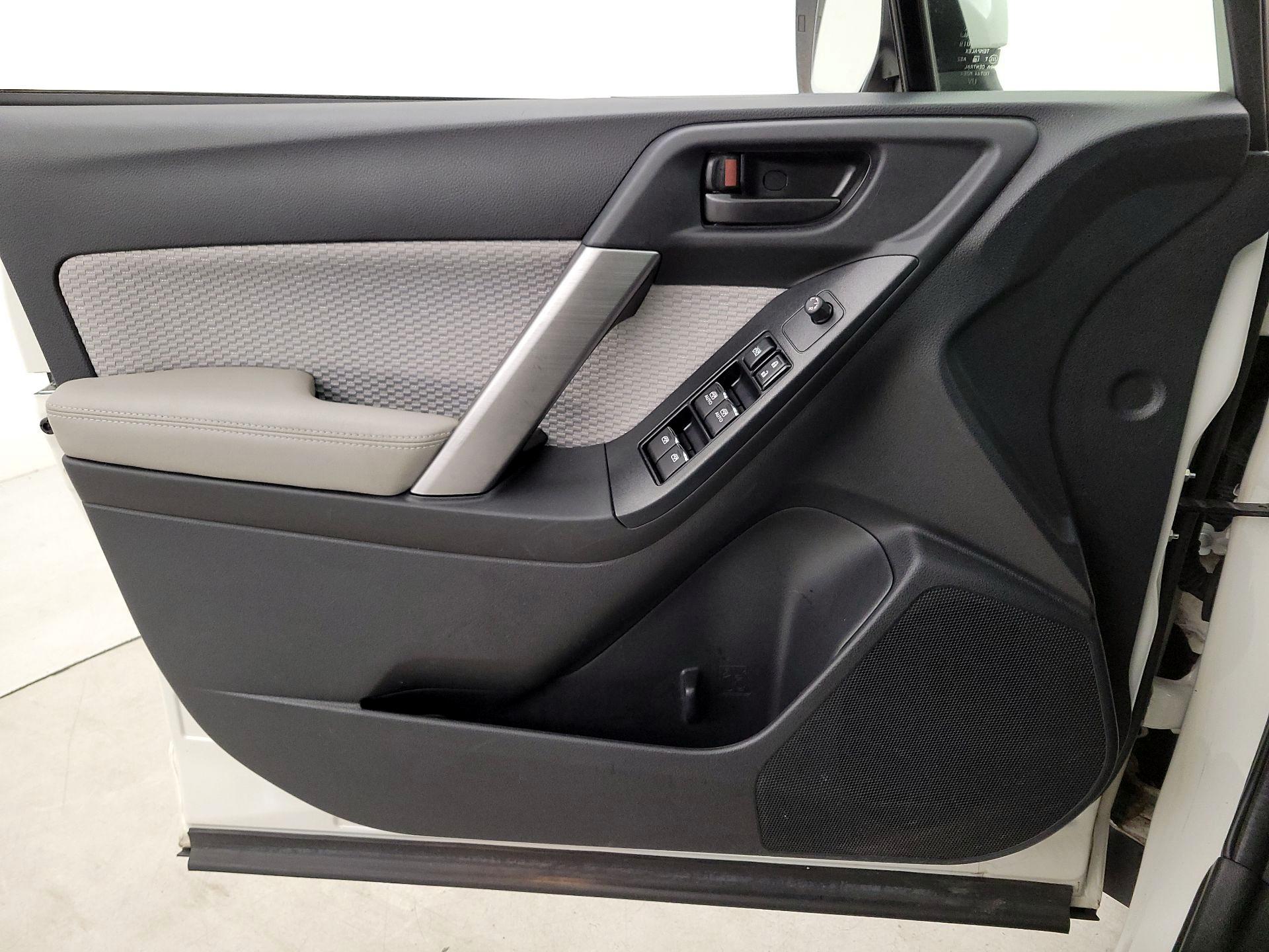 Thumbnail: 2017 Subaru Forester - 12