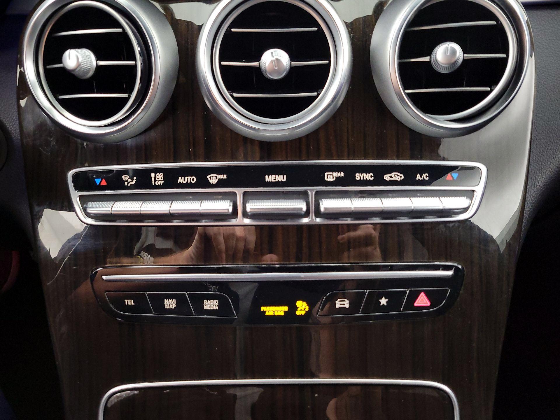 Thumbnail: 2022 Mercedes-Benz GLC - 16
