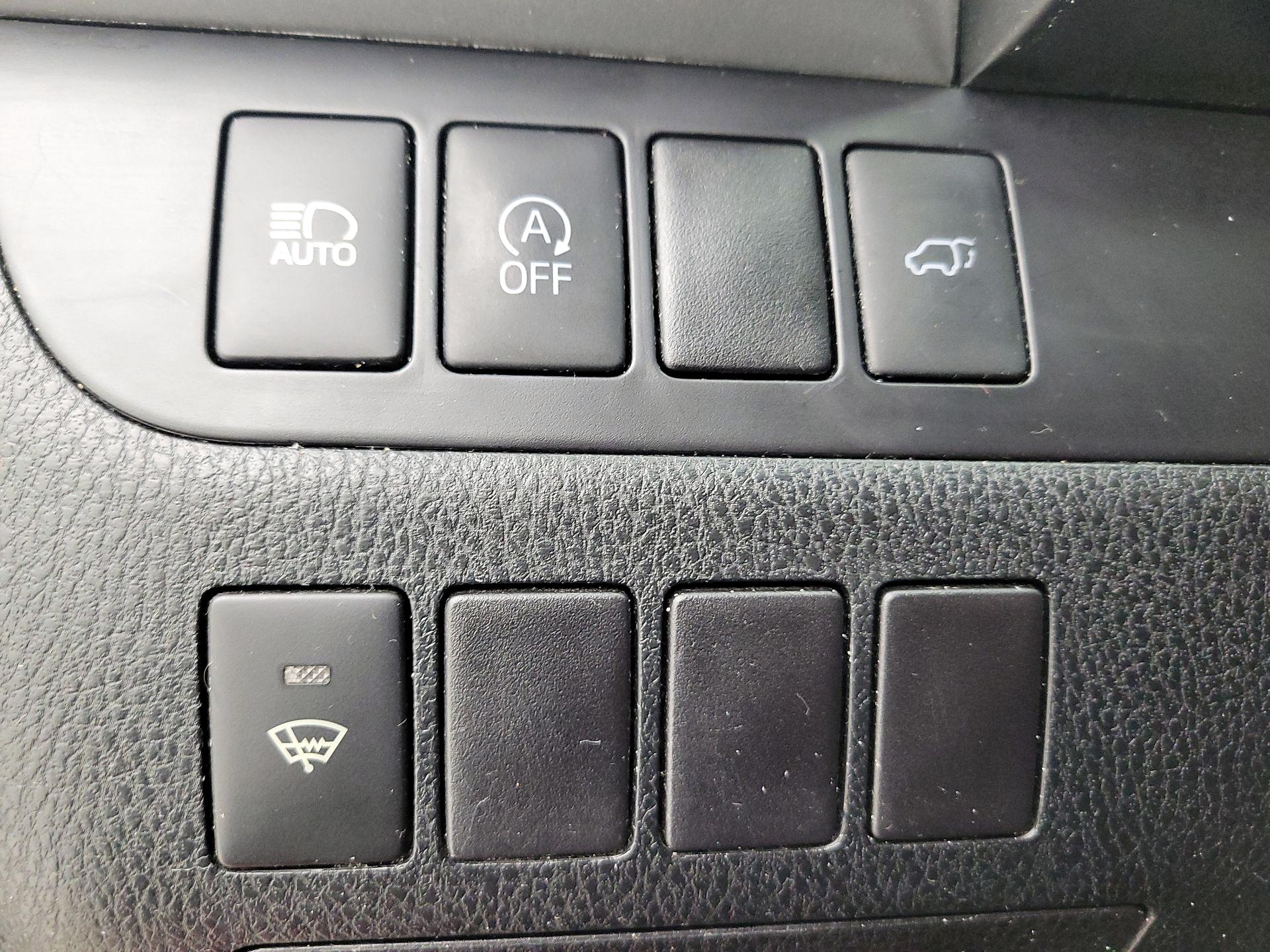 Thumbnail: 2017 Toyota Highlander - 13