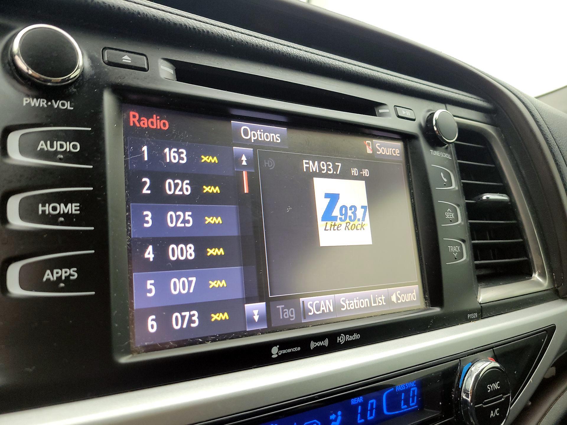 Thumbnail: 2017 Toyota Highlander - 15