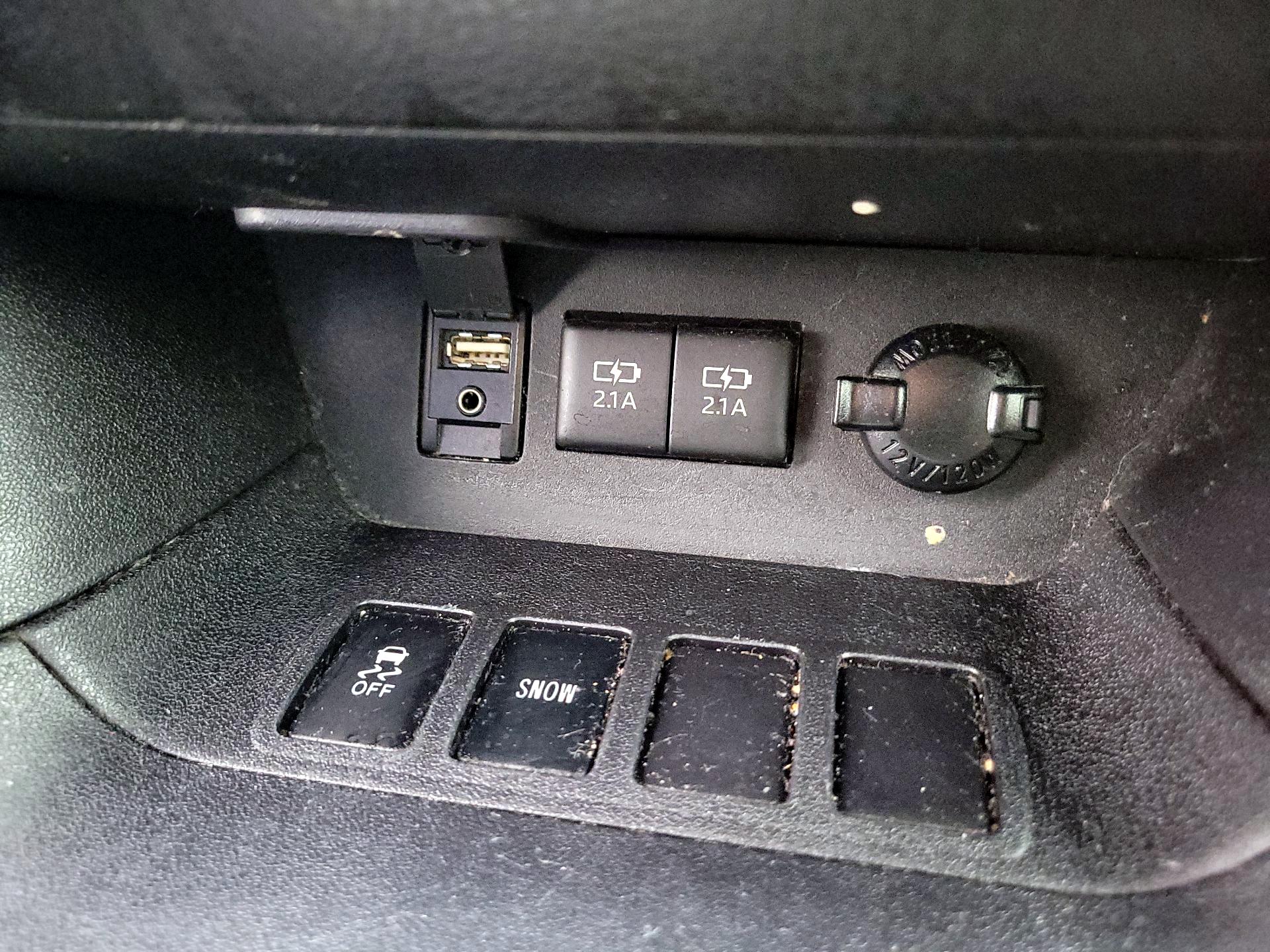 Thumbnail: 2017 Toyota Highlander - 18