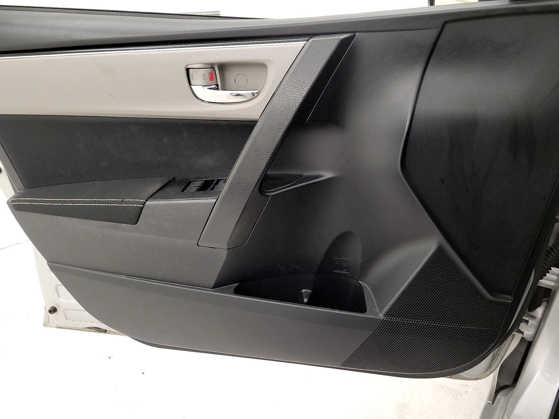 Thumbnail: 2019 Toyota Corolla - 12