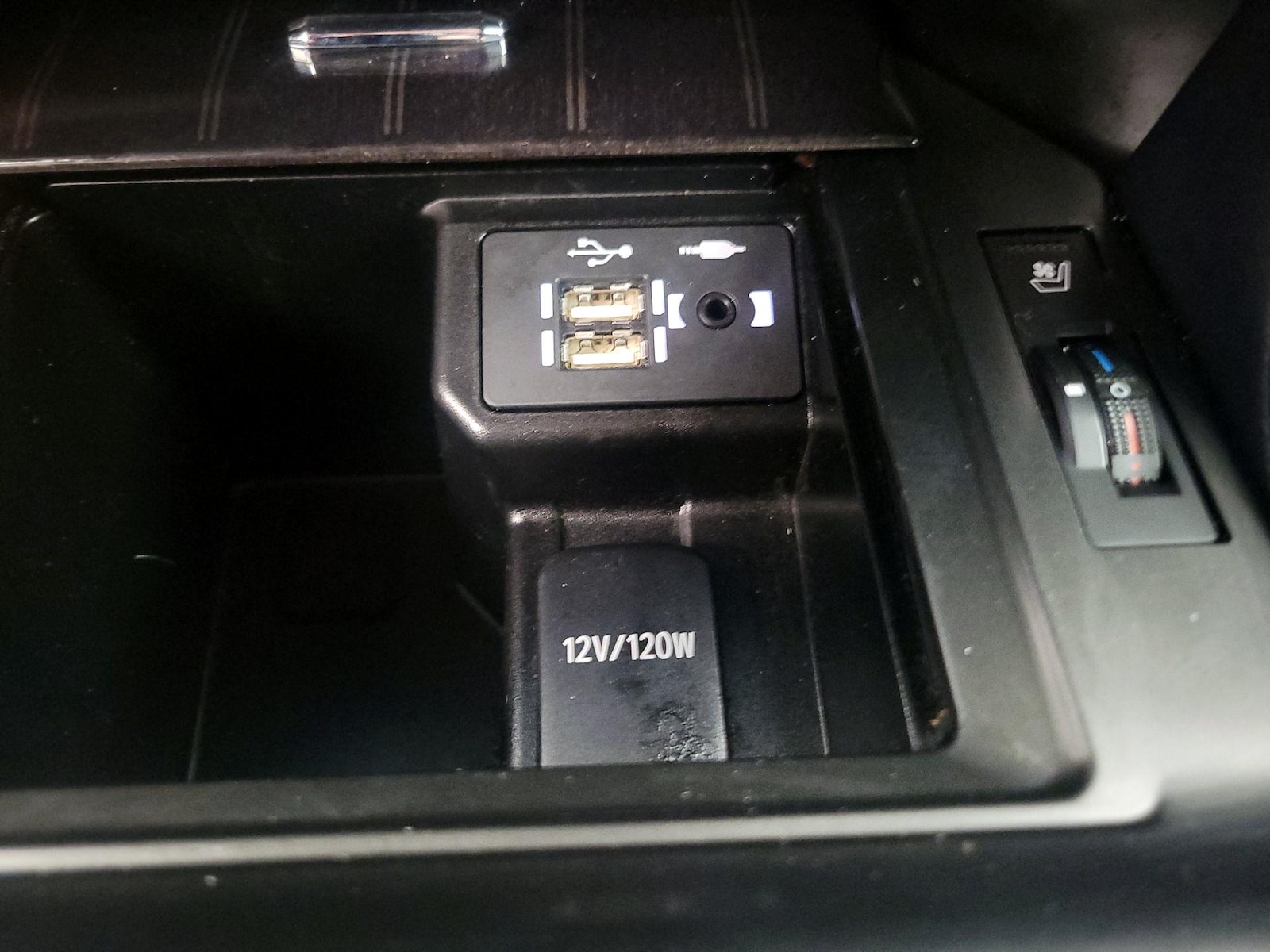 2023 Lexus GX PREMIUM - Photo 19