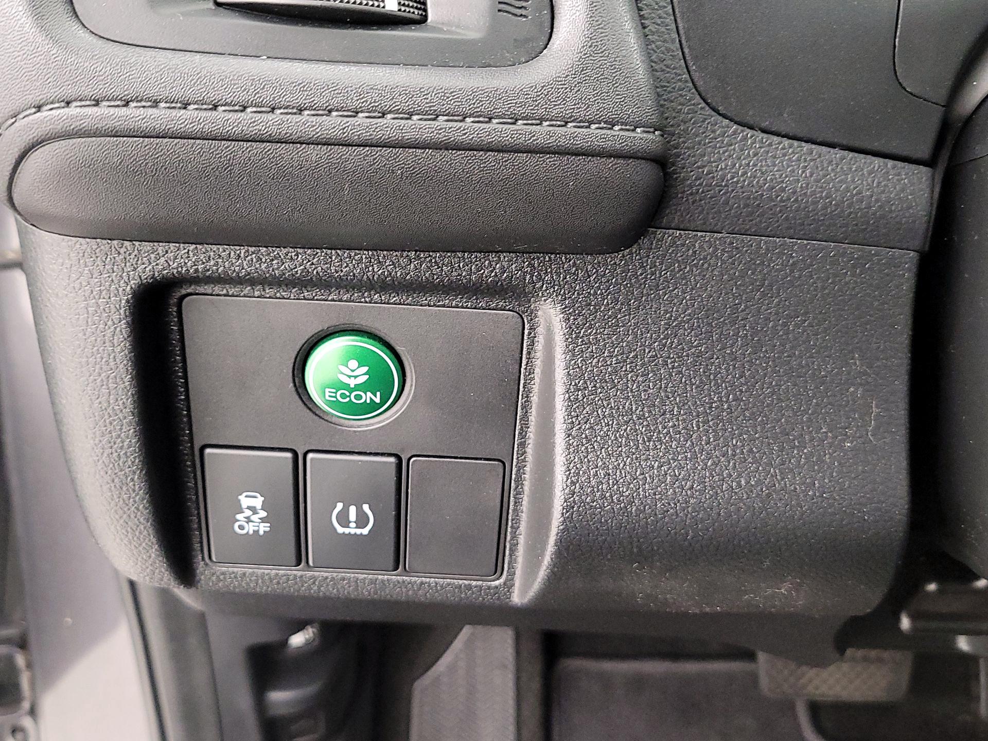 Thumbnail: 2019 Honda HR-V - 13