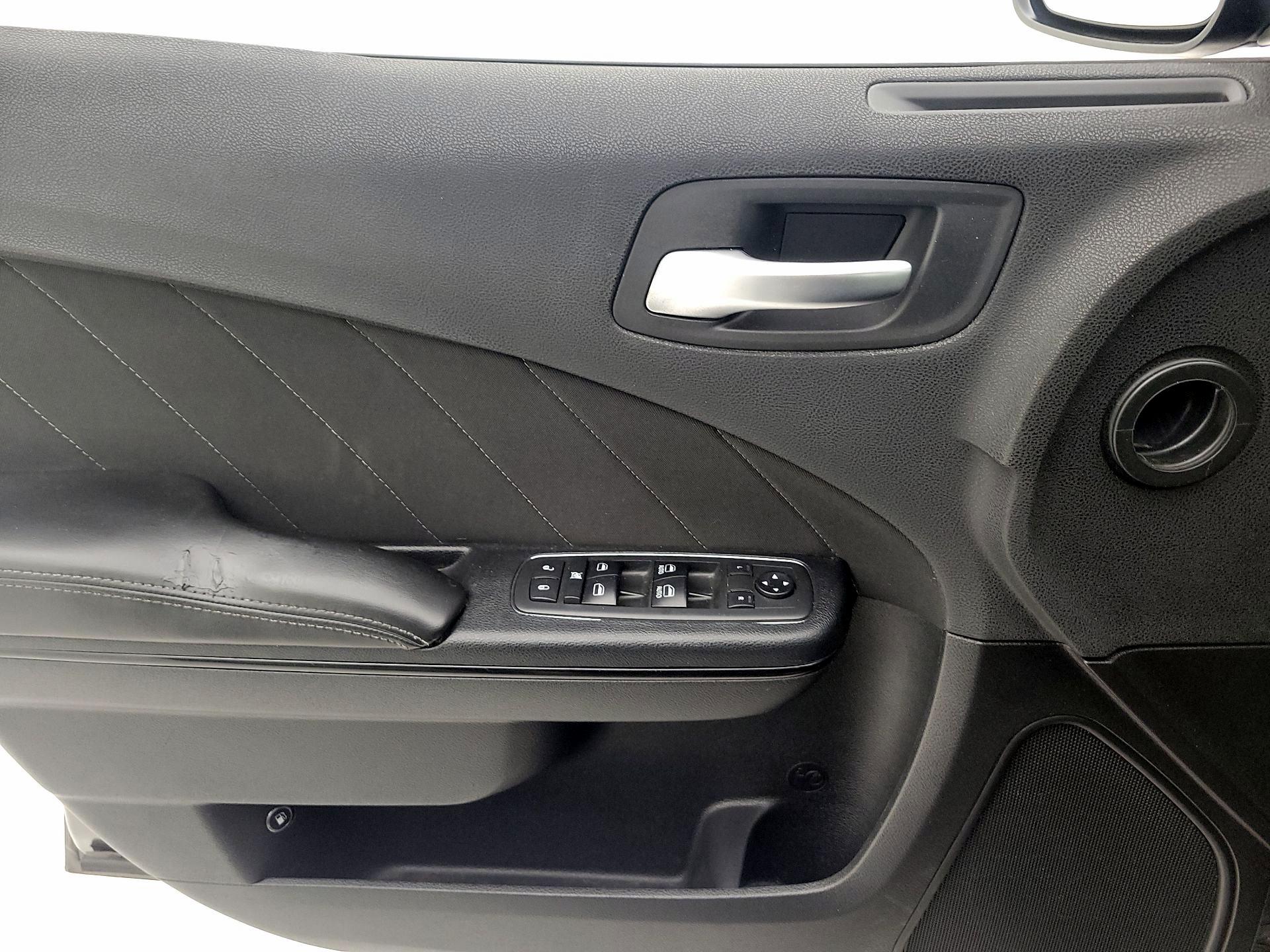 Thumbnail: 2018 Dodge Charger - 12