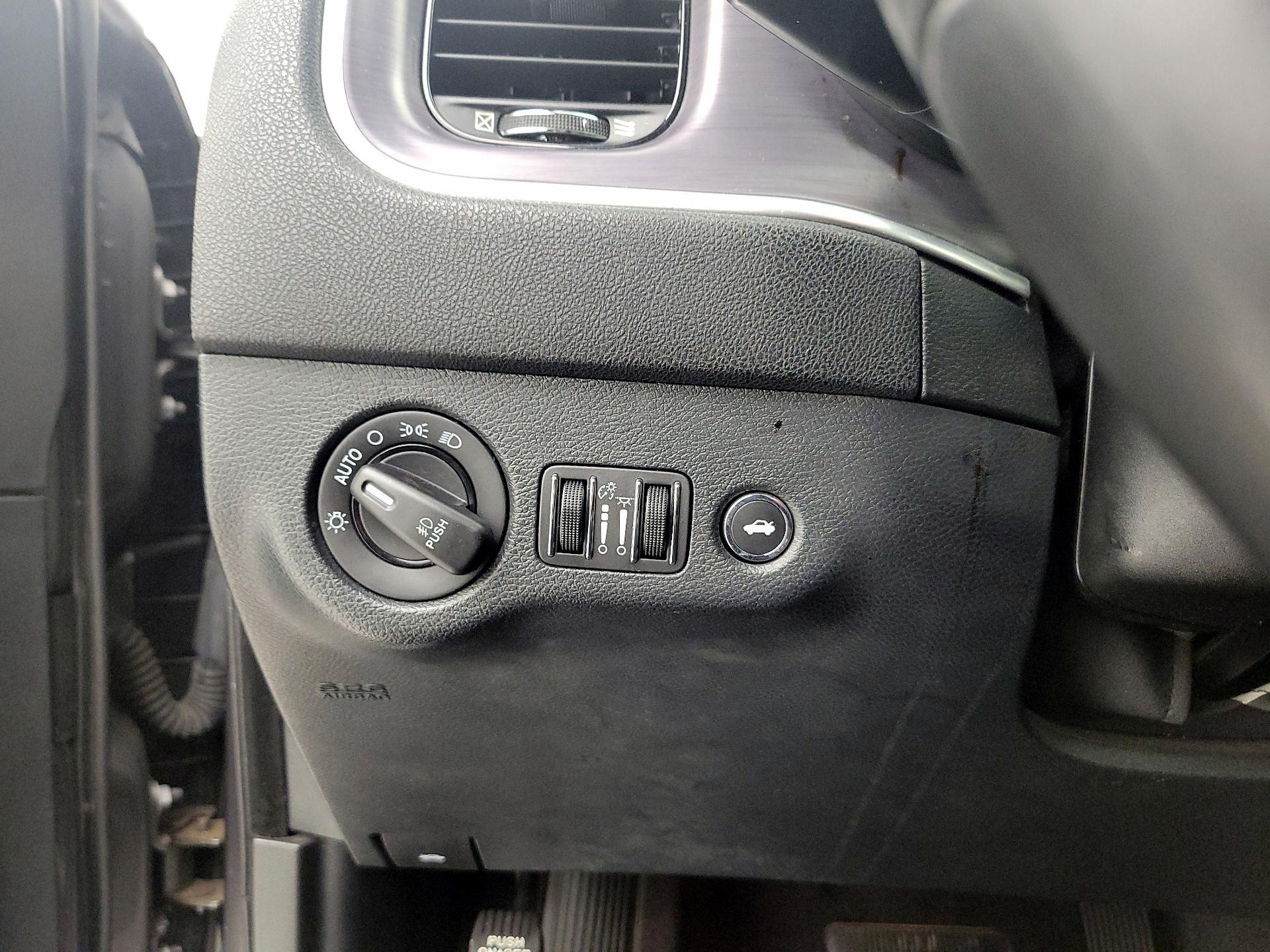 Thumbnail: 2018 Dodge Charger - 13