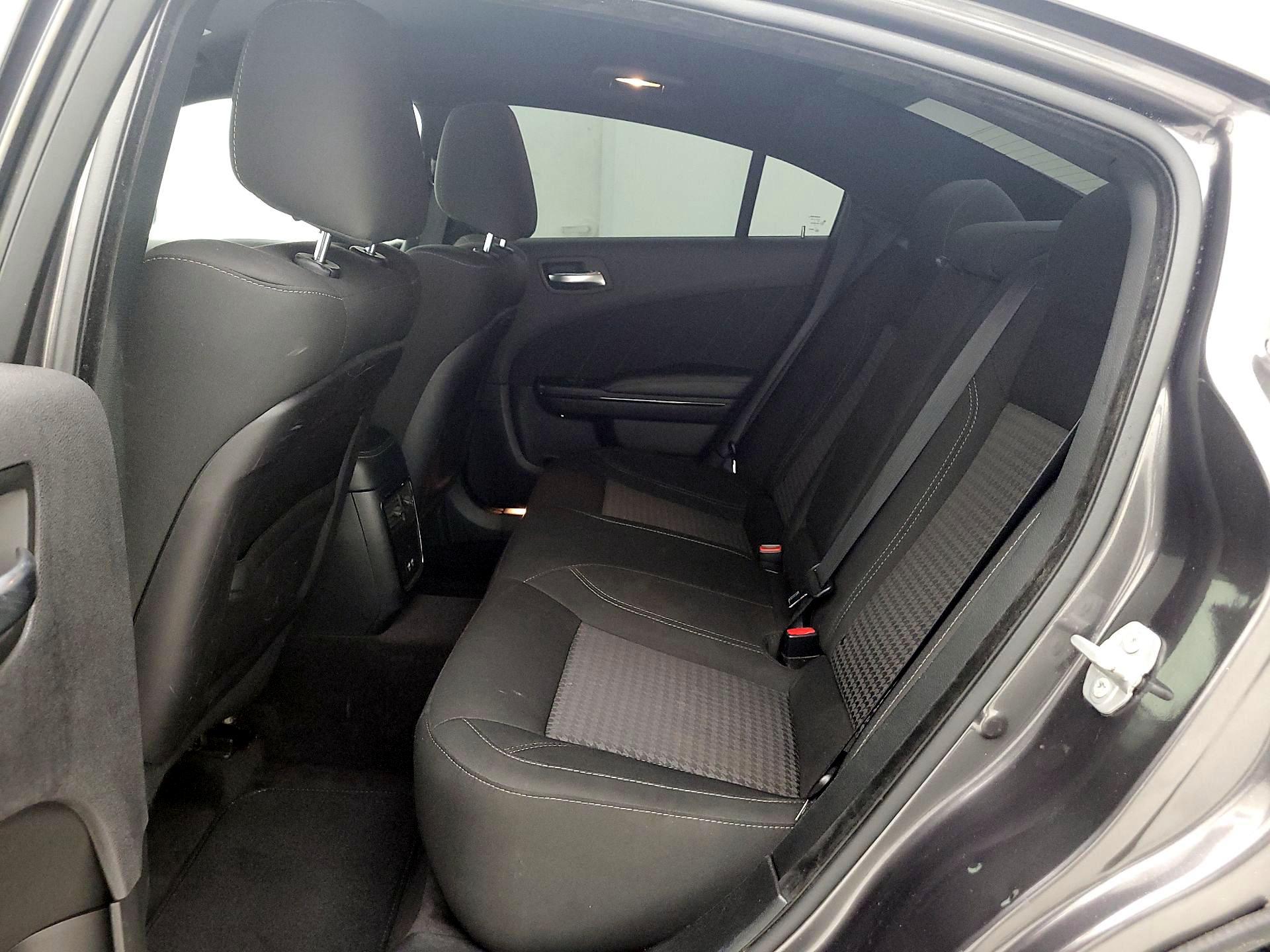 Thumbnail: 2018 Dodge Charger - 19