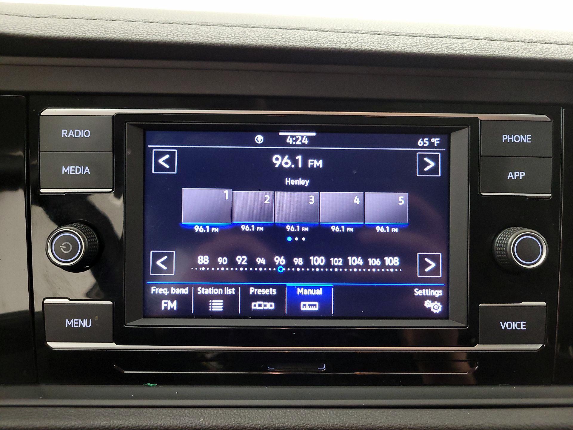 Thumbnail: 2023 Volkswagen Jetta - 15