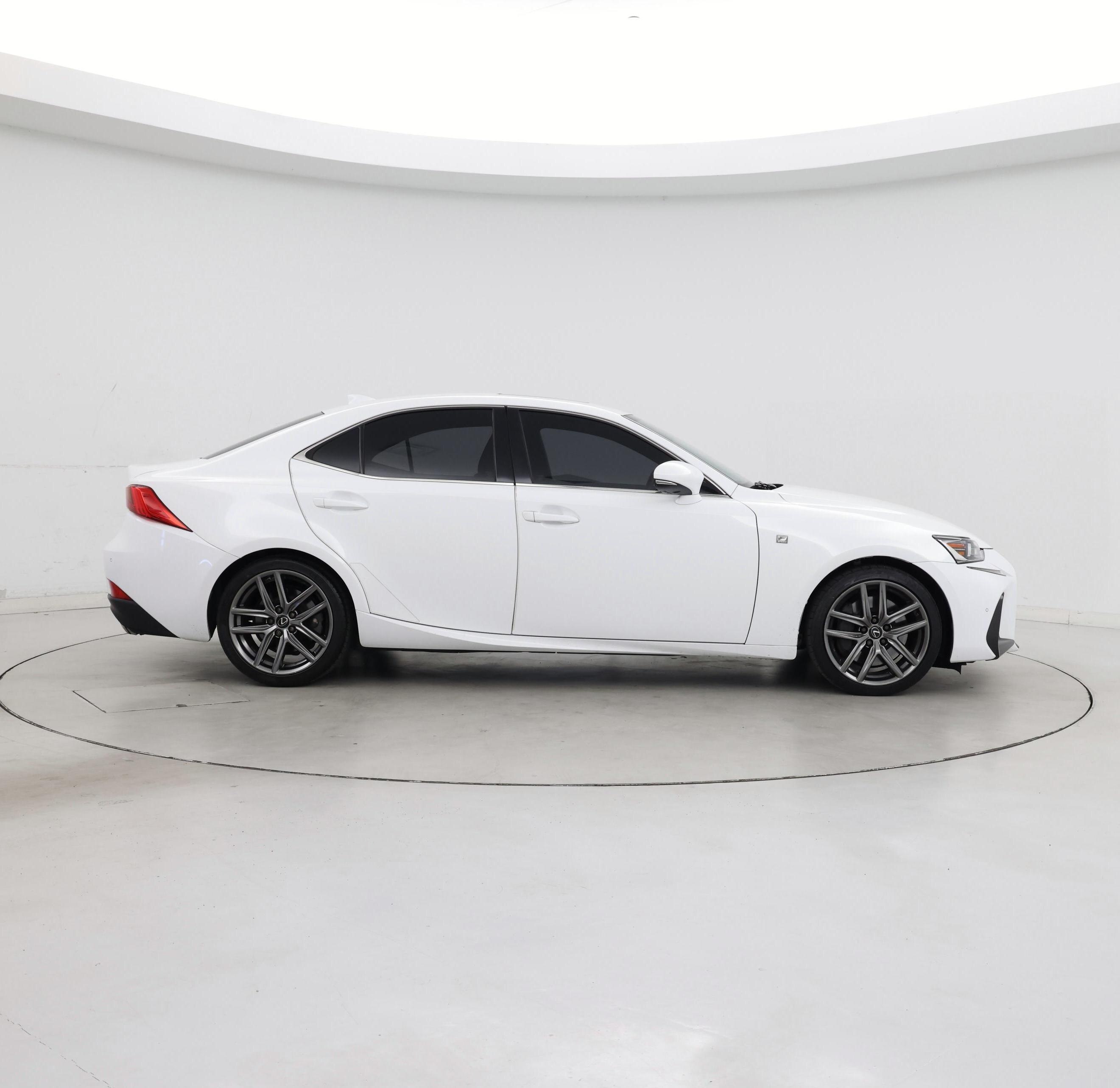 Thumbnail: 2019 Lexus IS - 7