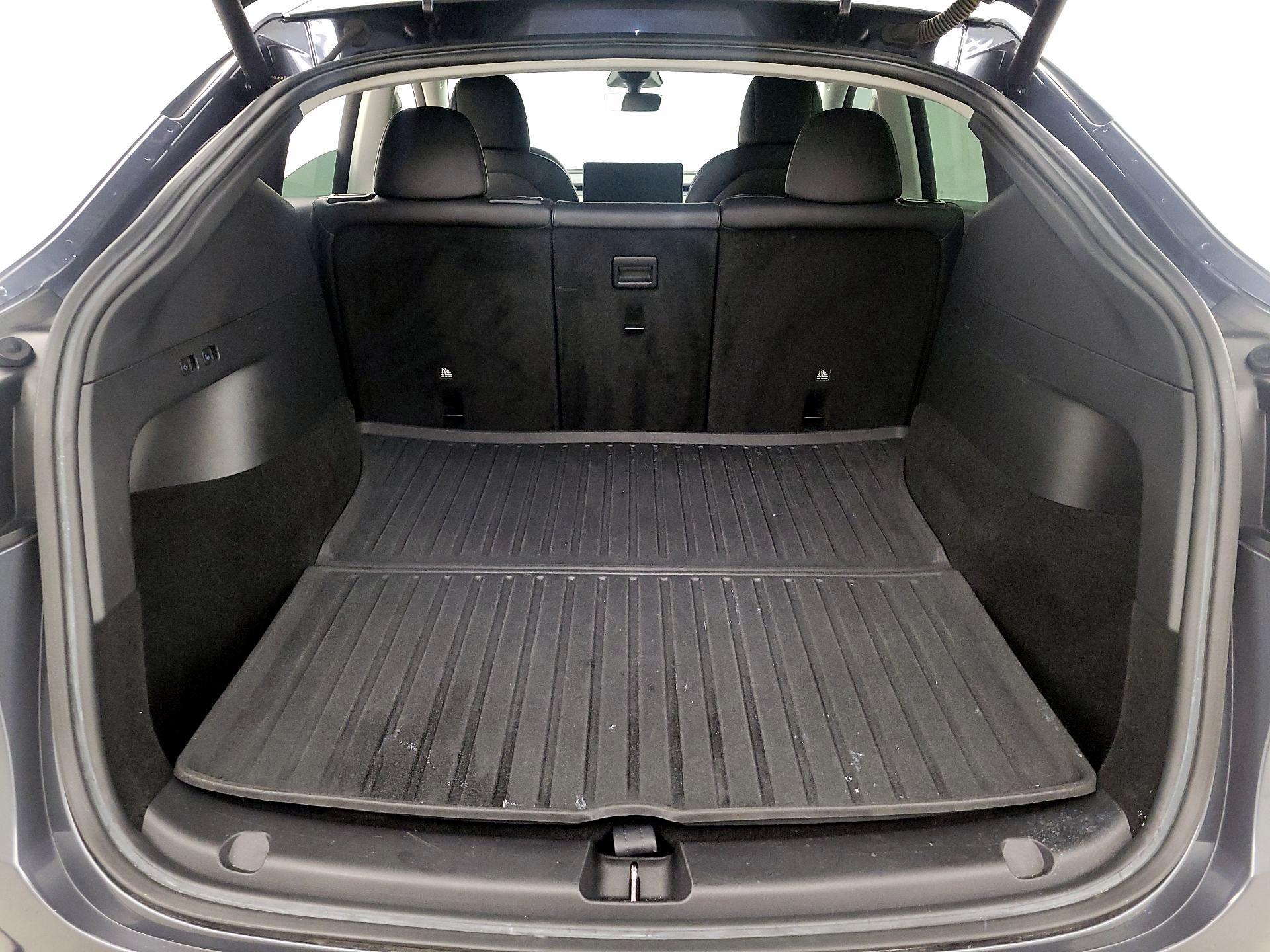 Thumbnail: 2022 Tesla Model Y - 20