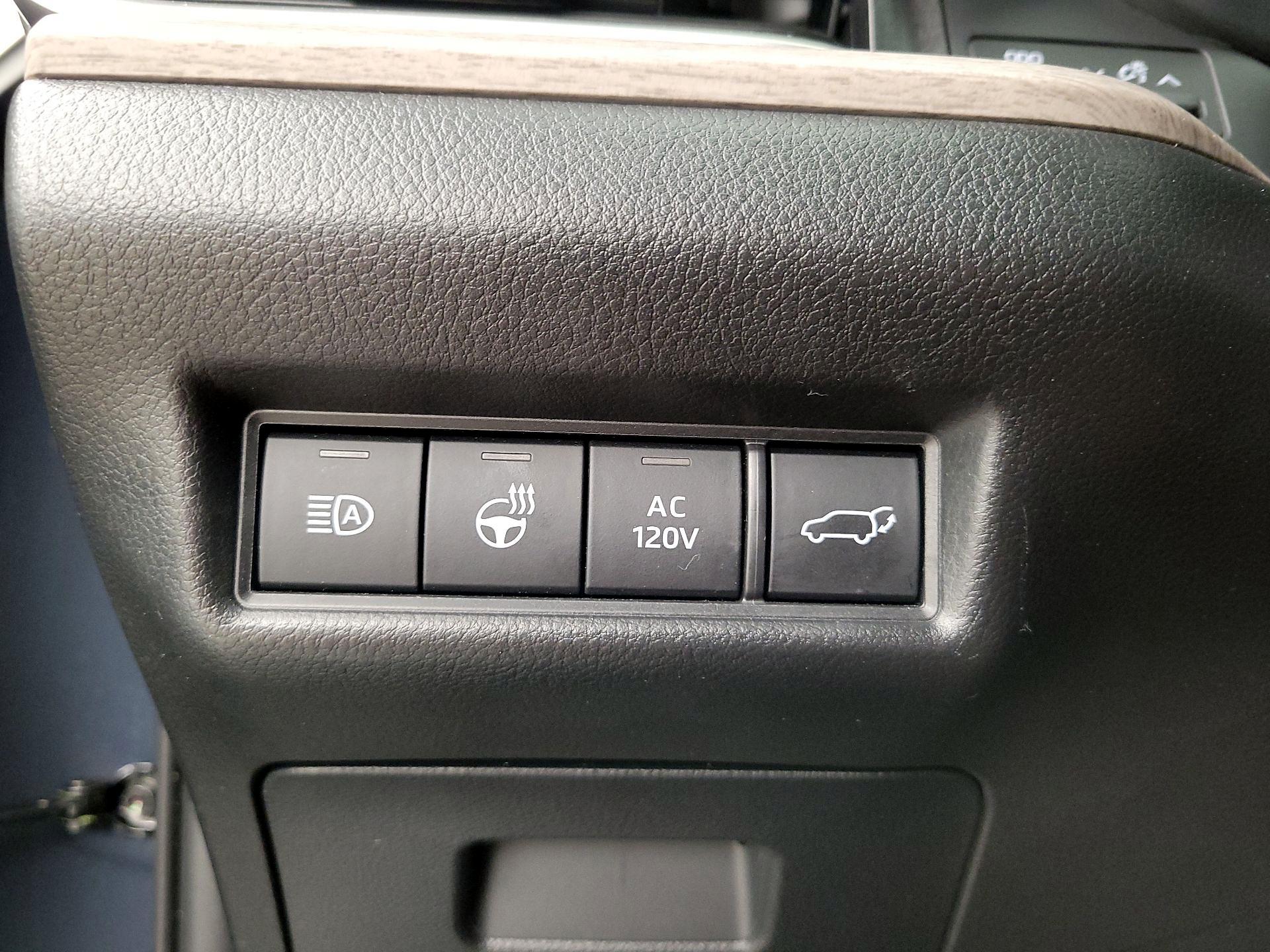 Thumbnail: 2024 Toyota Highlander - 13