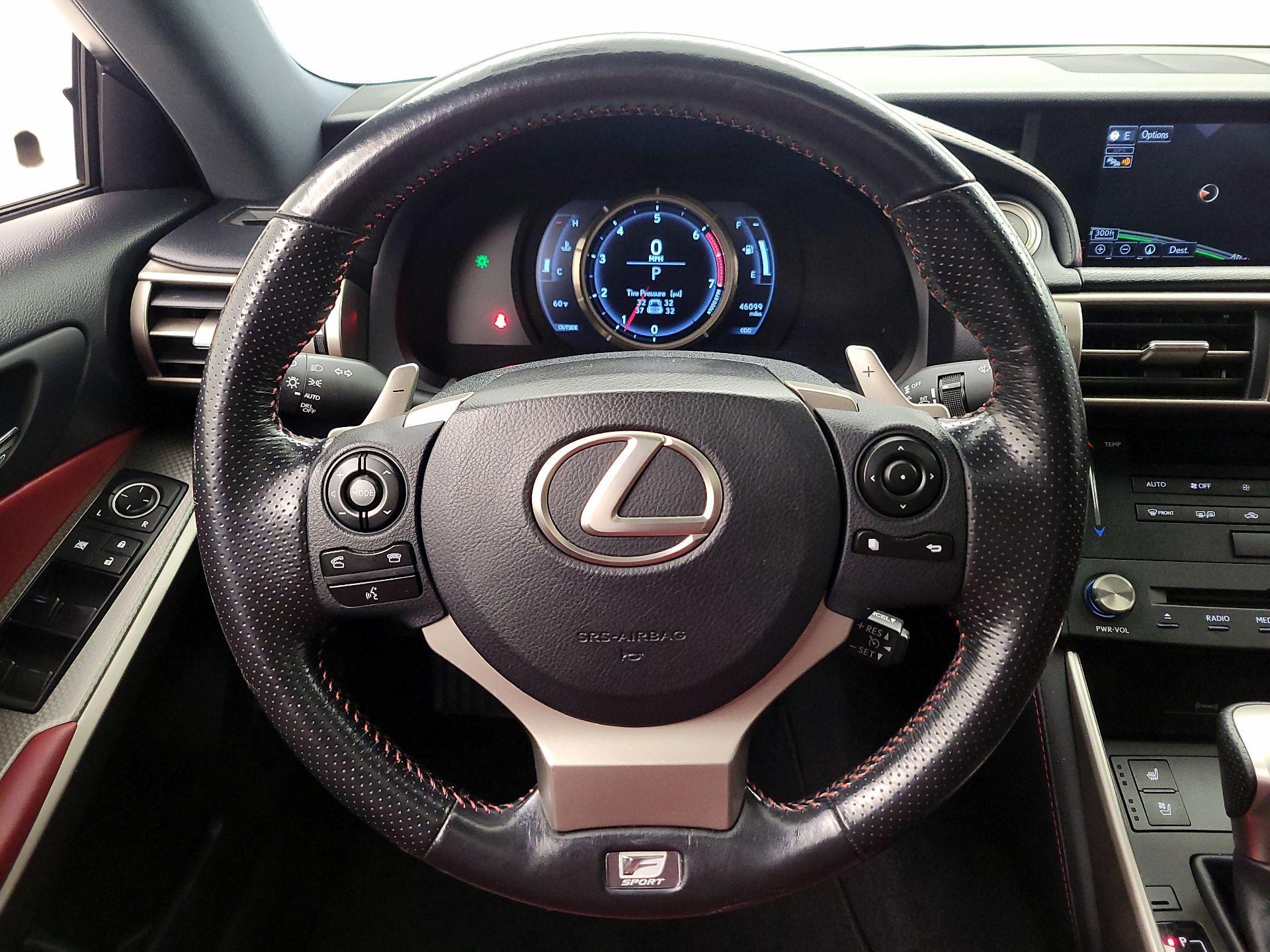 Thumbnail: 2016 Lexus IS - 10