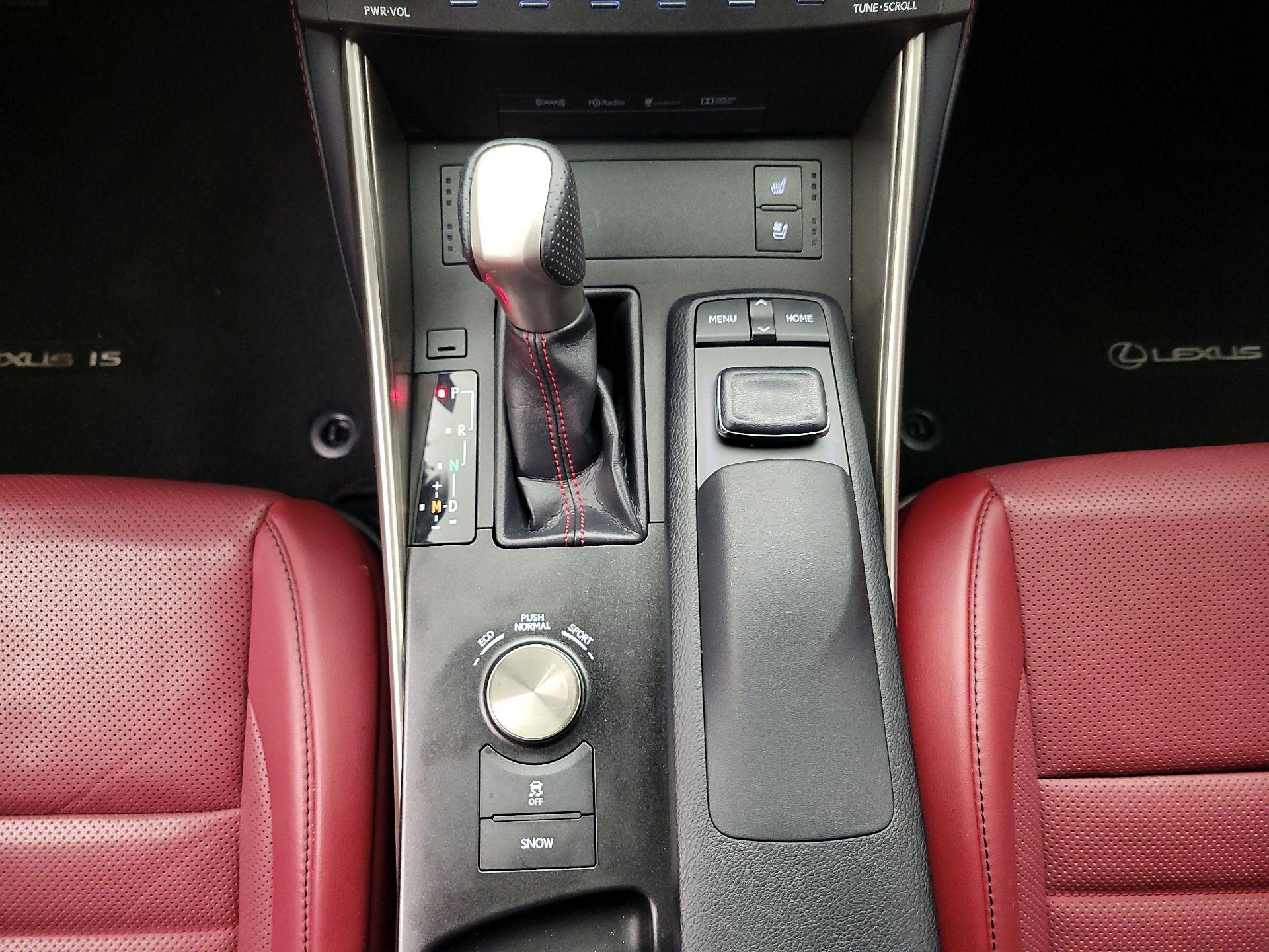 Thumbnail: 2016 Lexus IS - 18