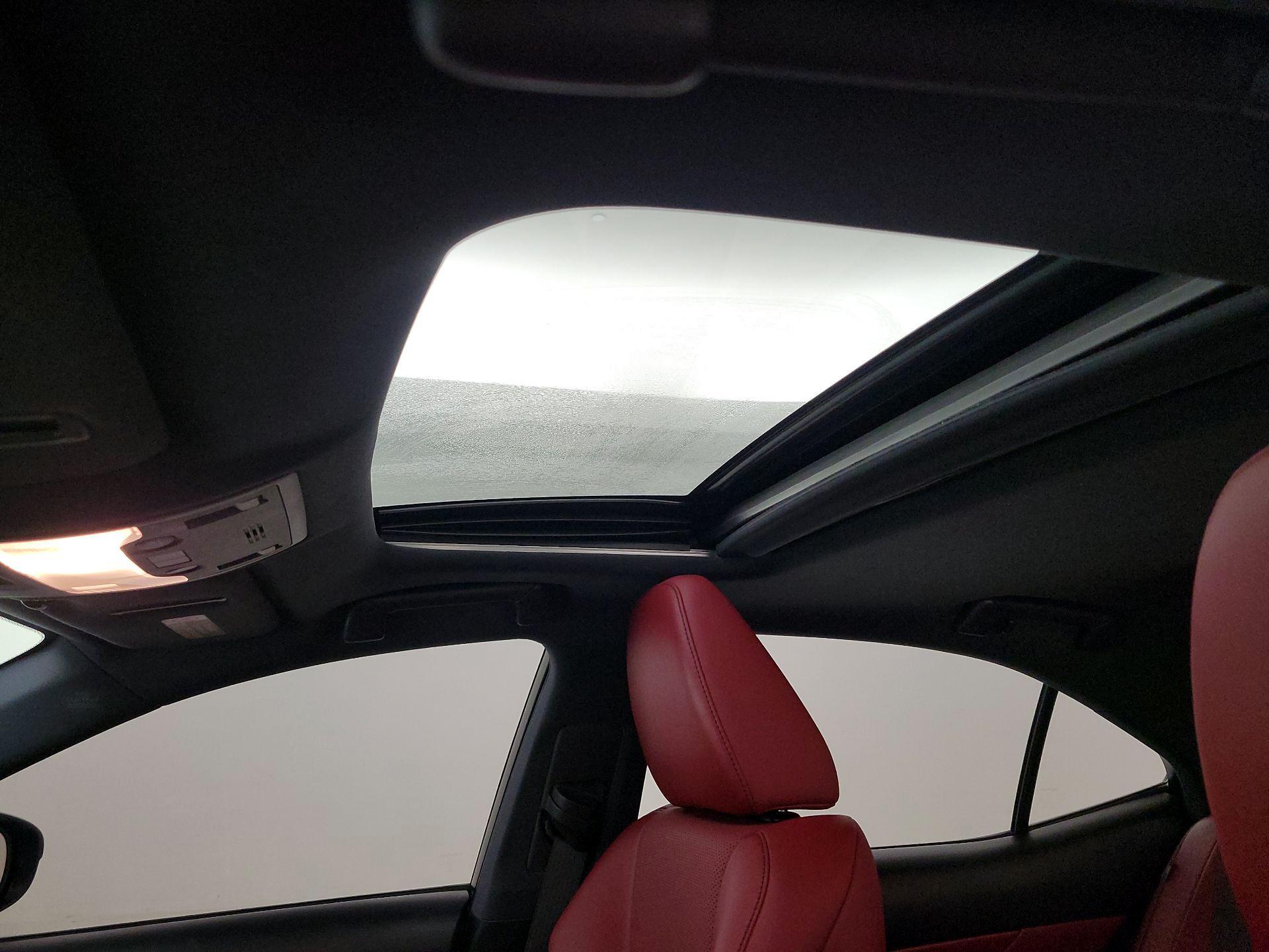 Thumbnail: 2016 Lexus IS - 19