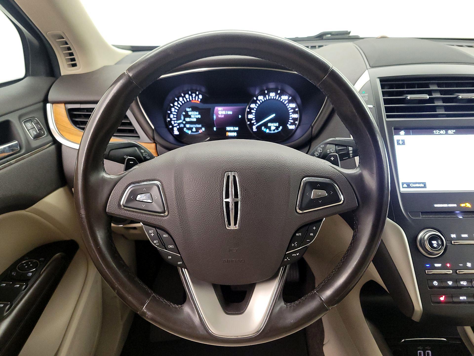 Thumbnail: 2017 Lincoln MKC - 10