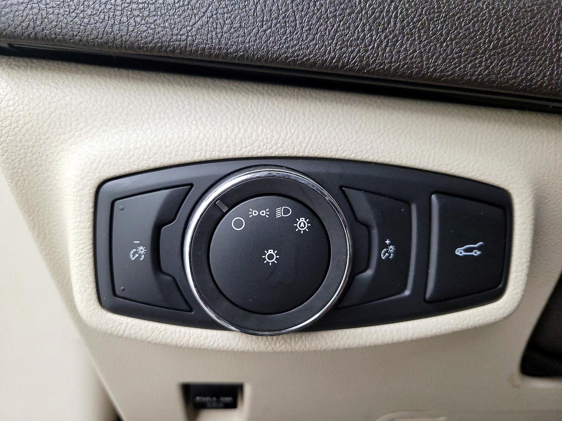 Thumbnail: 2017 Lincoln MKC - 13