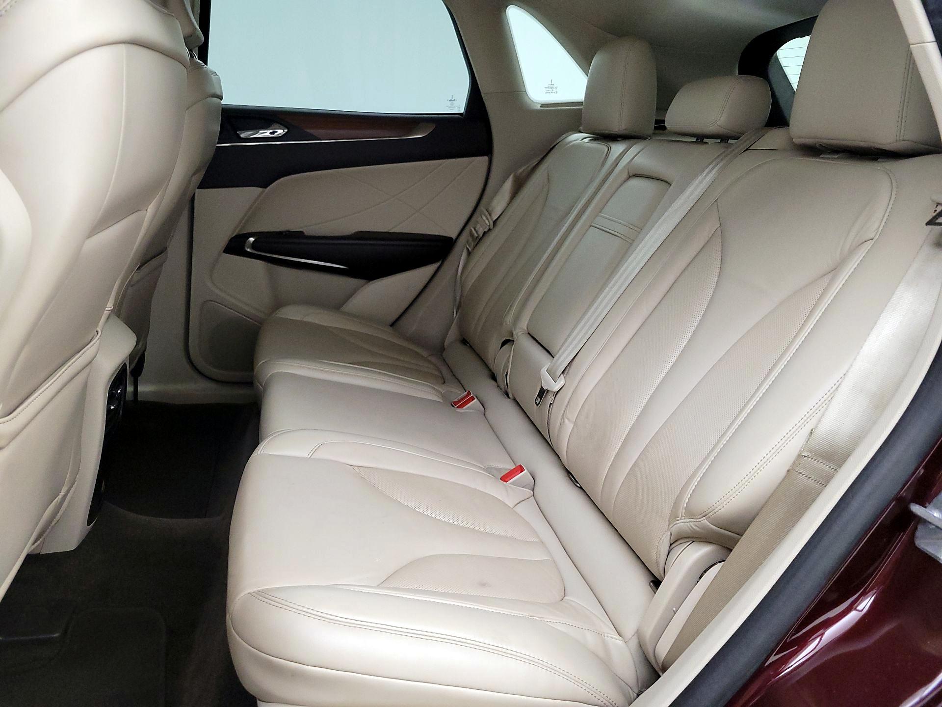 Thumbnail: 2017 Lincoln MKC - 20