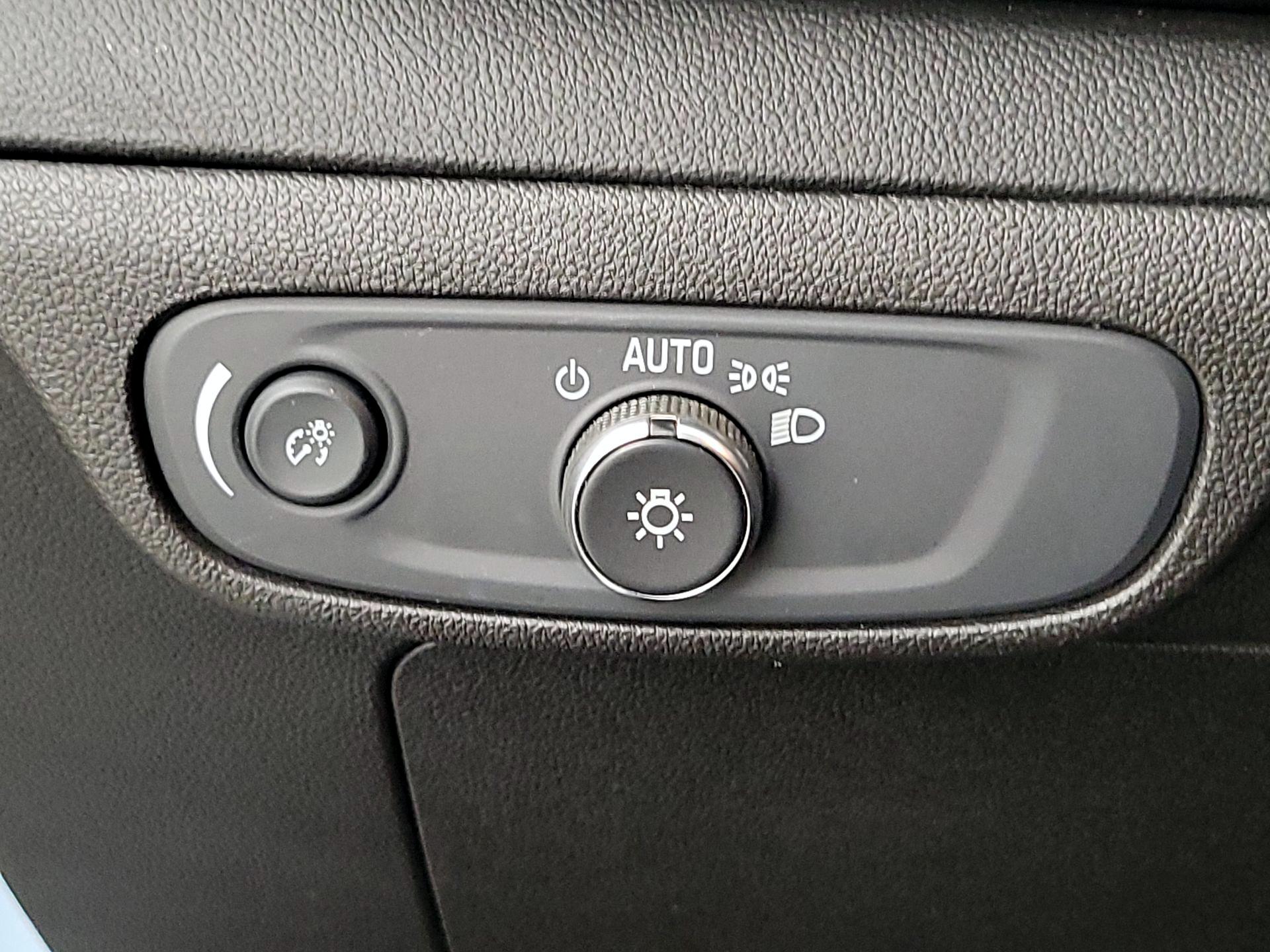 Thumbnail: 2022 Chevrolet Bolt EUV - 13