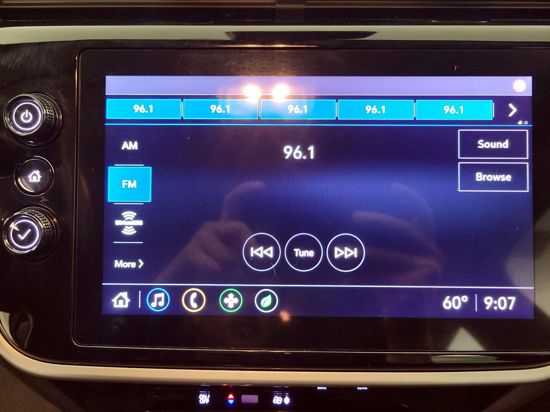 Thumbnail: 2022 Chevrolet Bolt EUV - 15