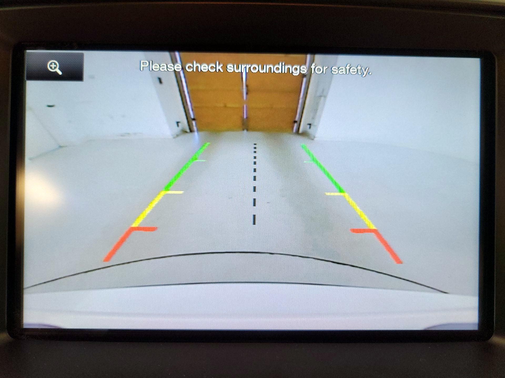 Thumbnail: 2015 Ford Explorer - 15