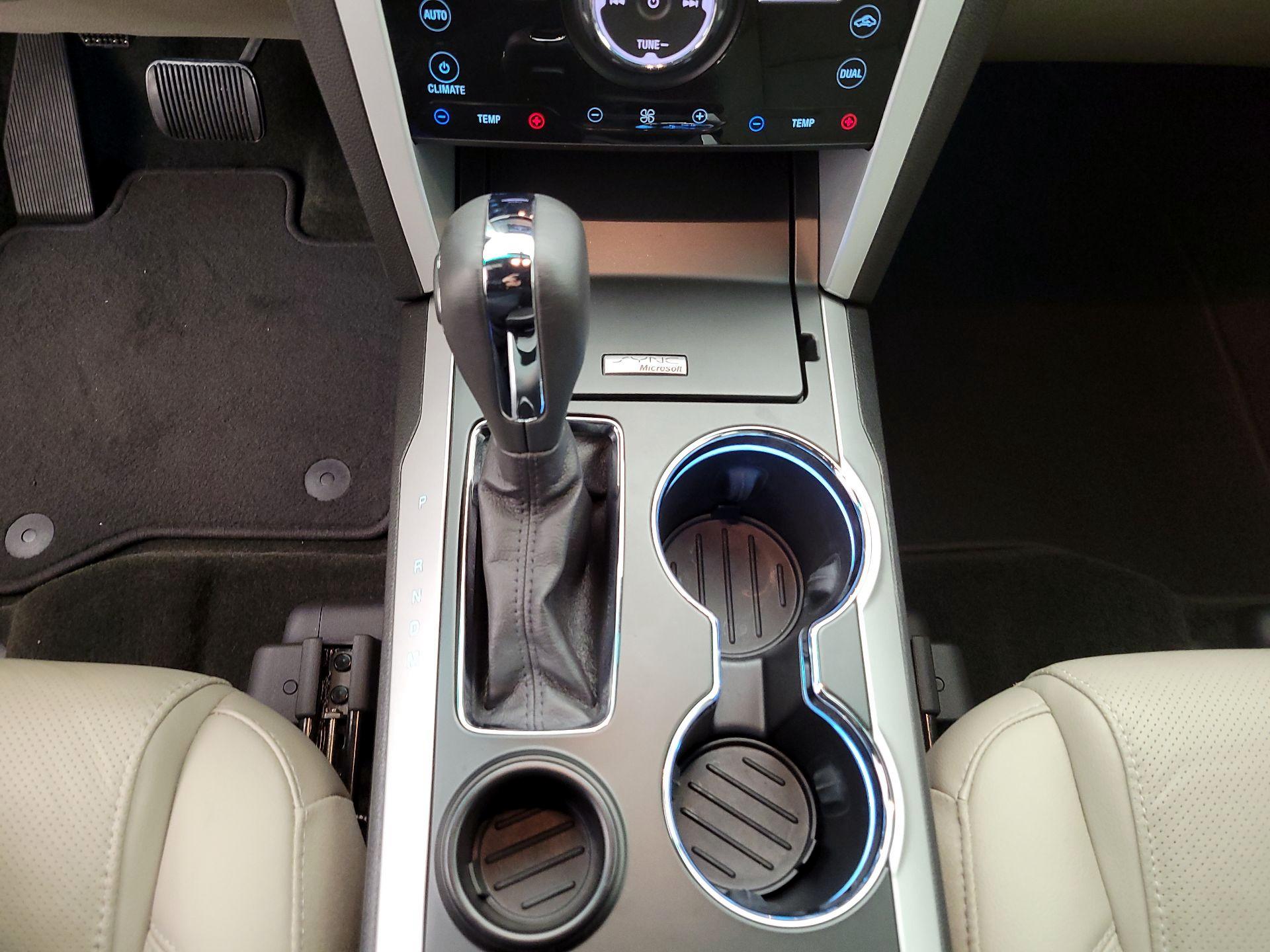 Thumbnail: 2015 Ford Explorer - 18