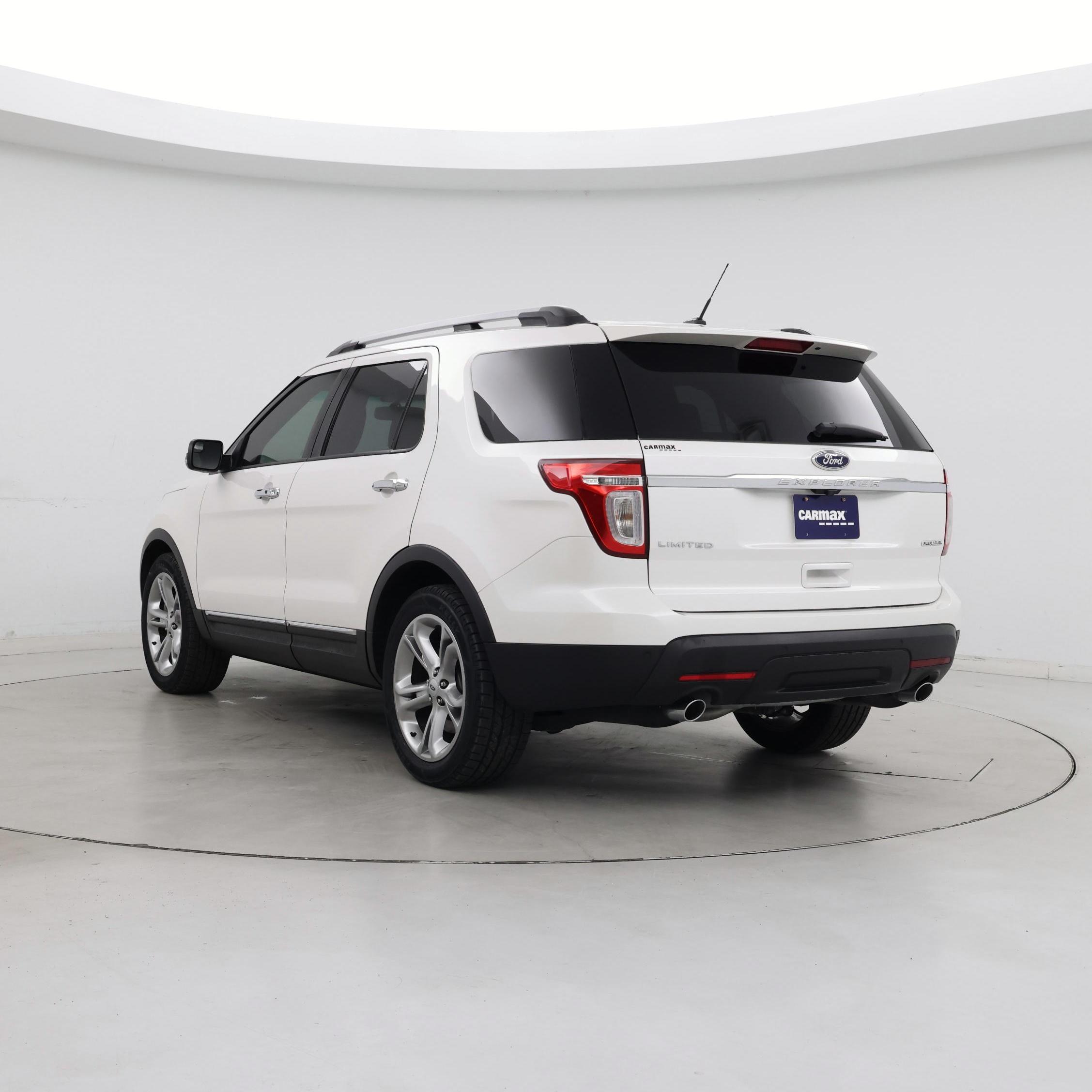 Thumbnail: 2015 Ford Explorer - 2