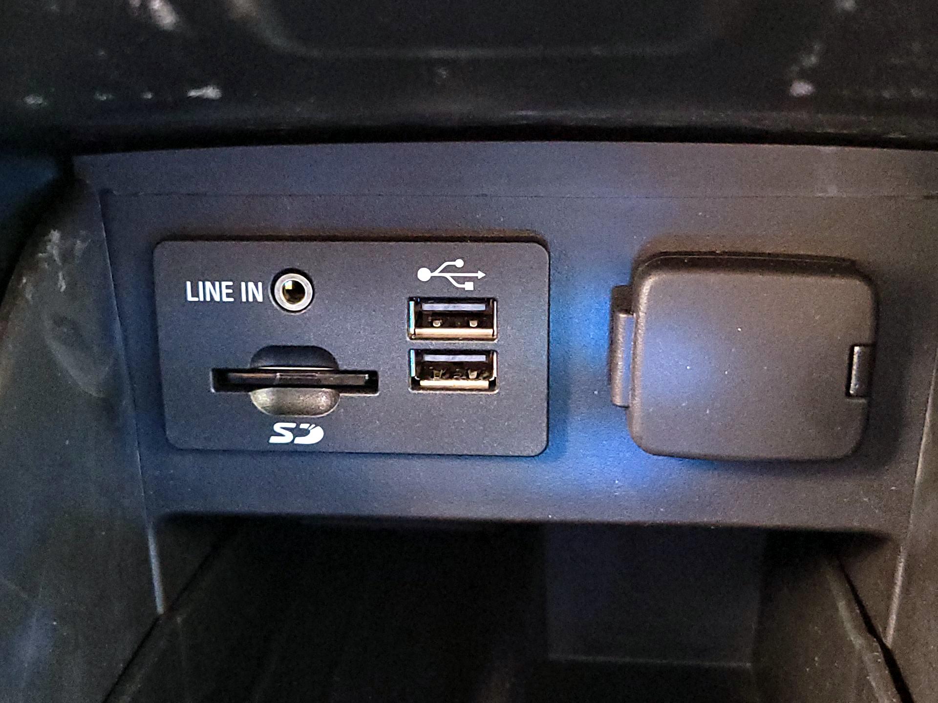 Thumbnail: 2015 Ford Explorer - 19