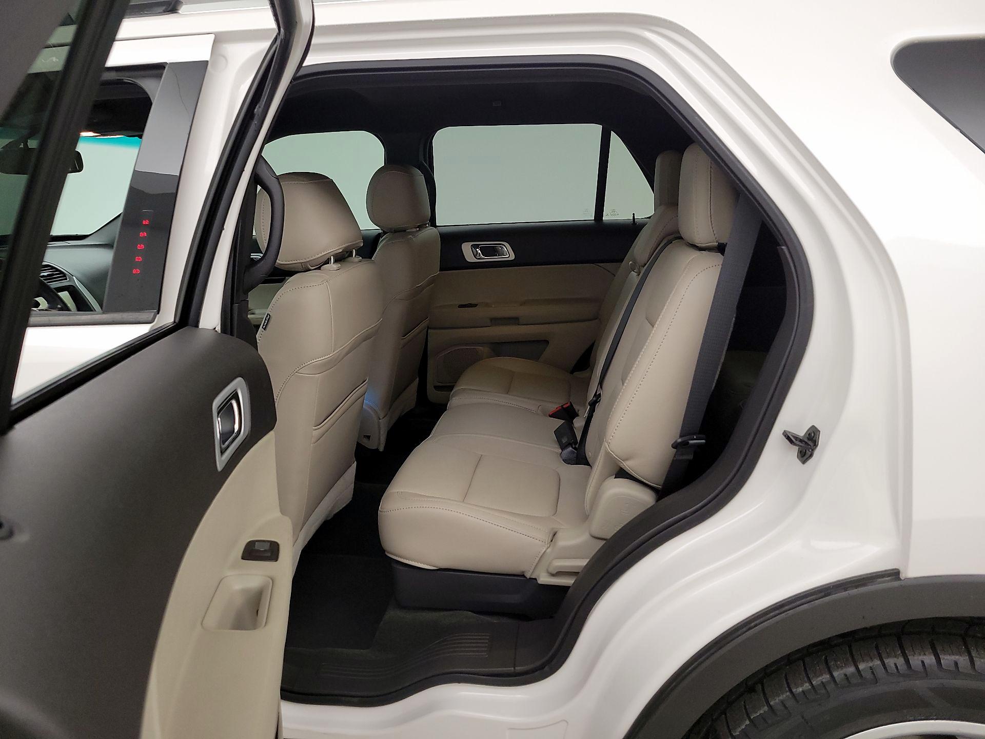 Thumbnail: 2015 Ford Explorer - 20