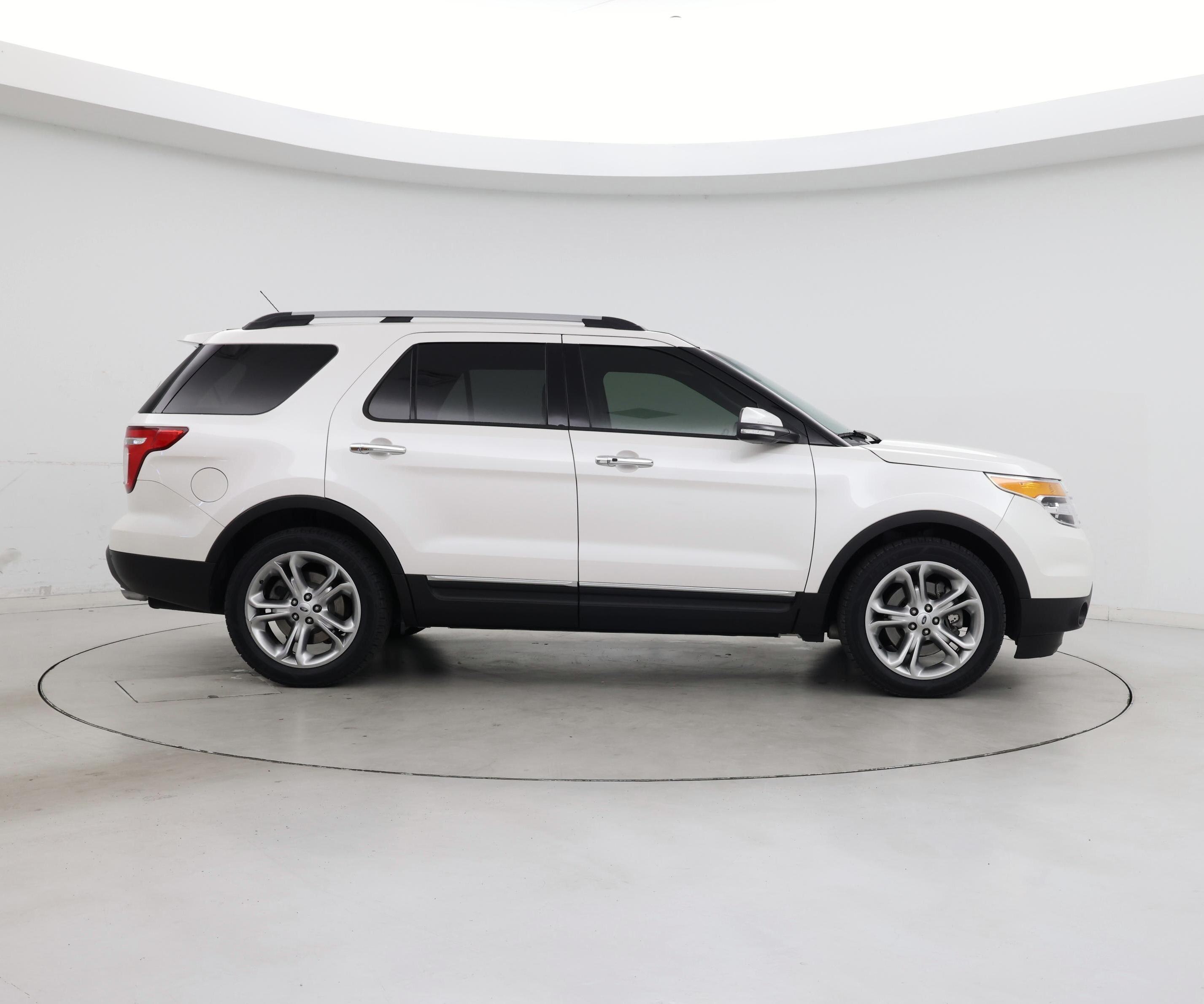 Thumbnail: 2015 Ford Explorer - 7