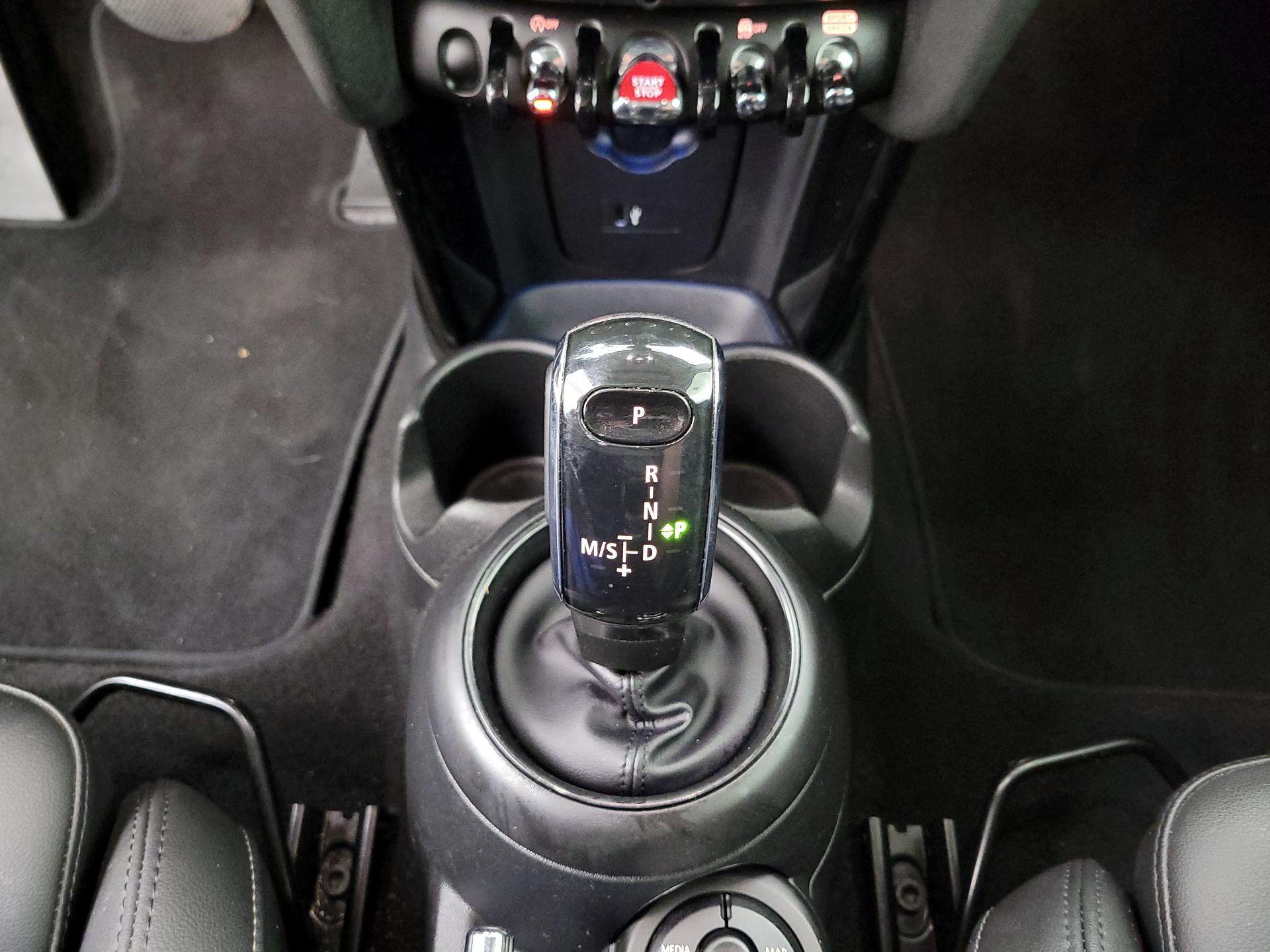 Thumbnail: 2023 MINI Cooper Hardtop - 17