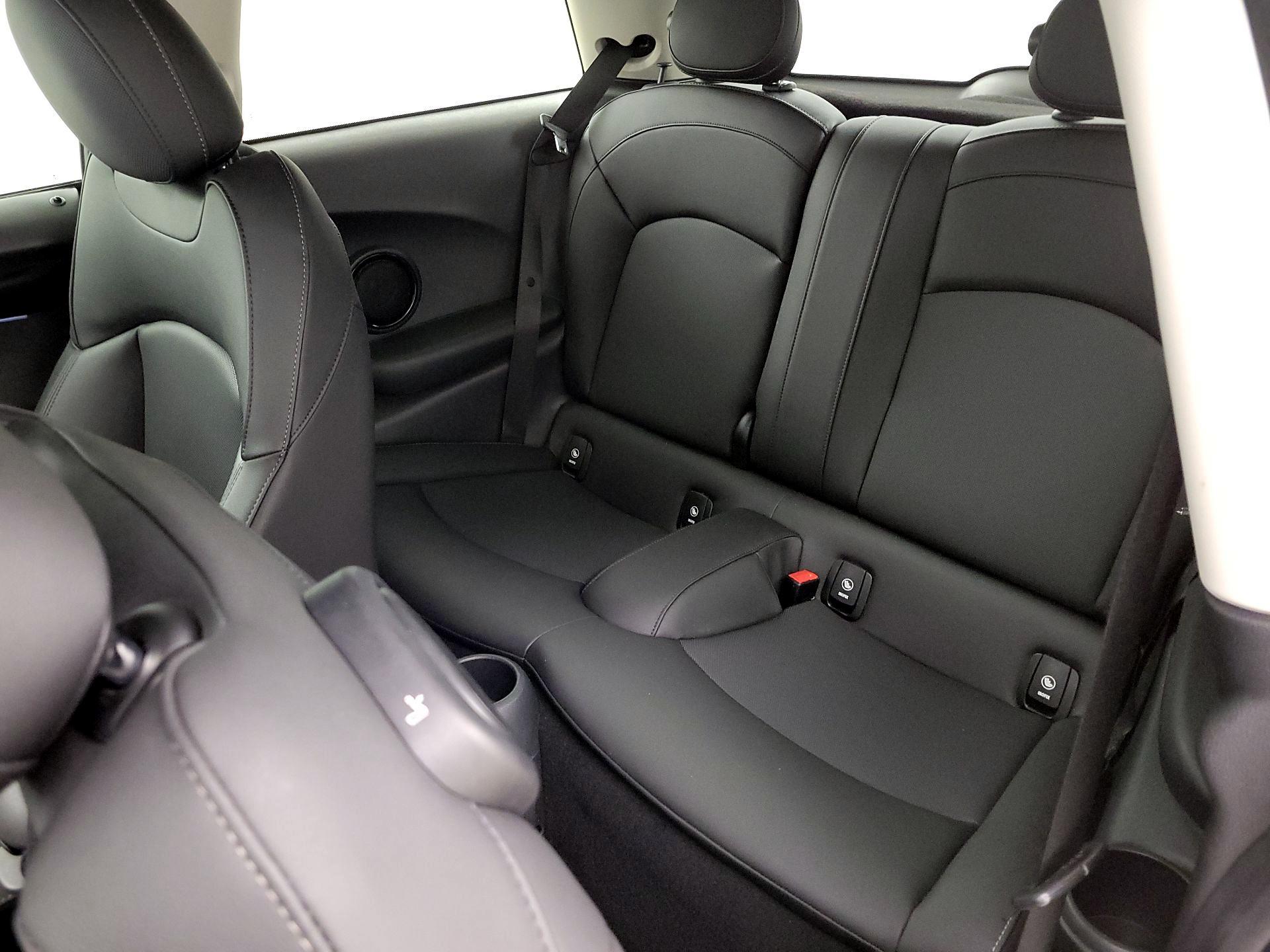 Thumbnail: 2023 MINI Cooper Hardtop - 20