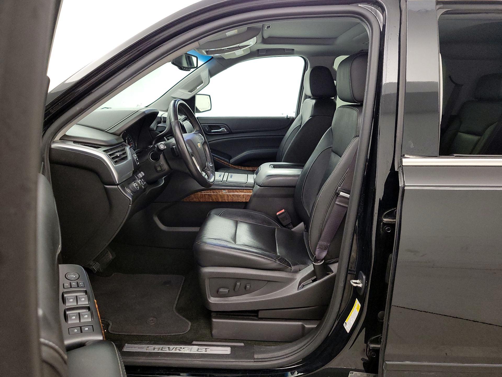 Thumbnail: 2017 Chevrolet Tahoe - 11
