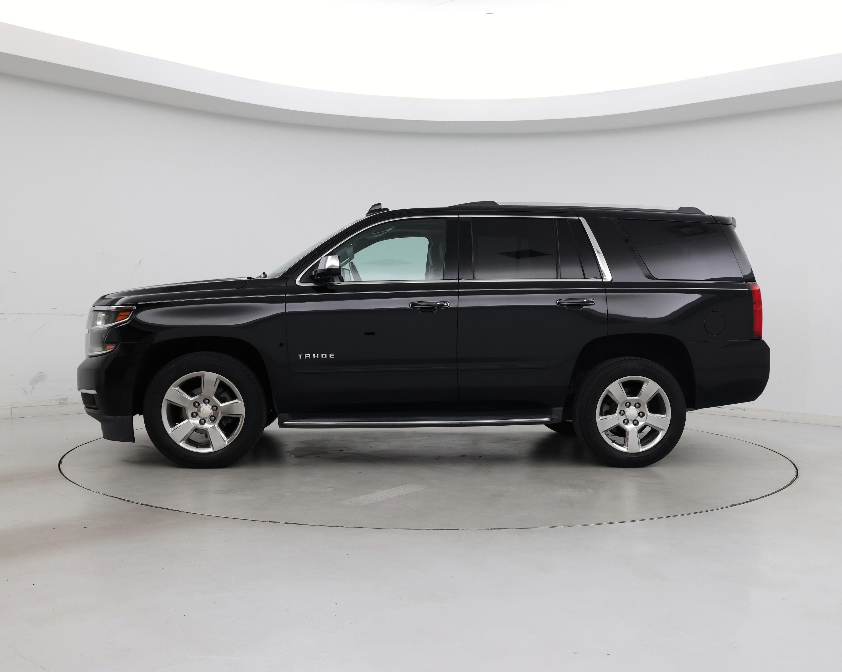Thumbnail: 2017 Chevrolet Tahoe - 3