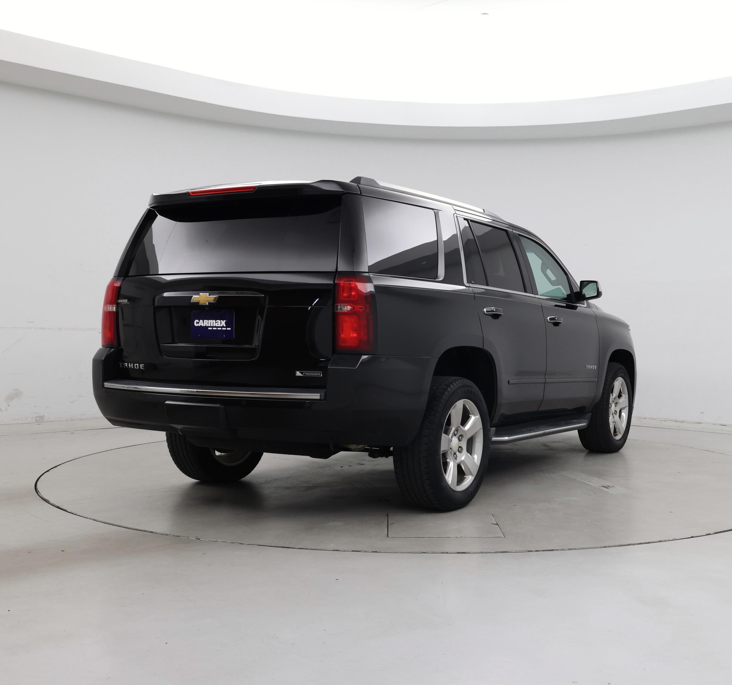 Thumbnail: 2017 Chevrolet Tahoe - 8
