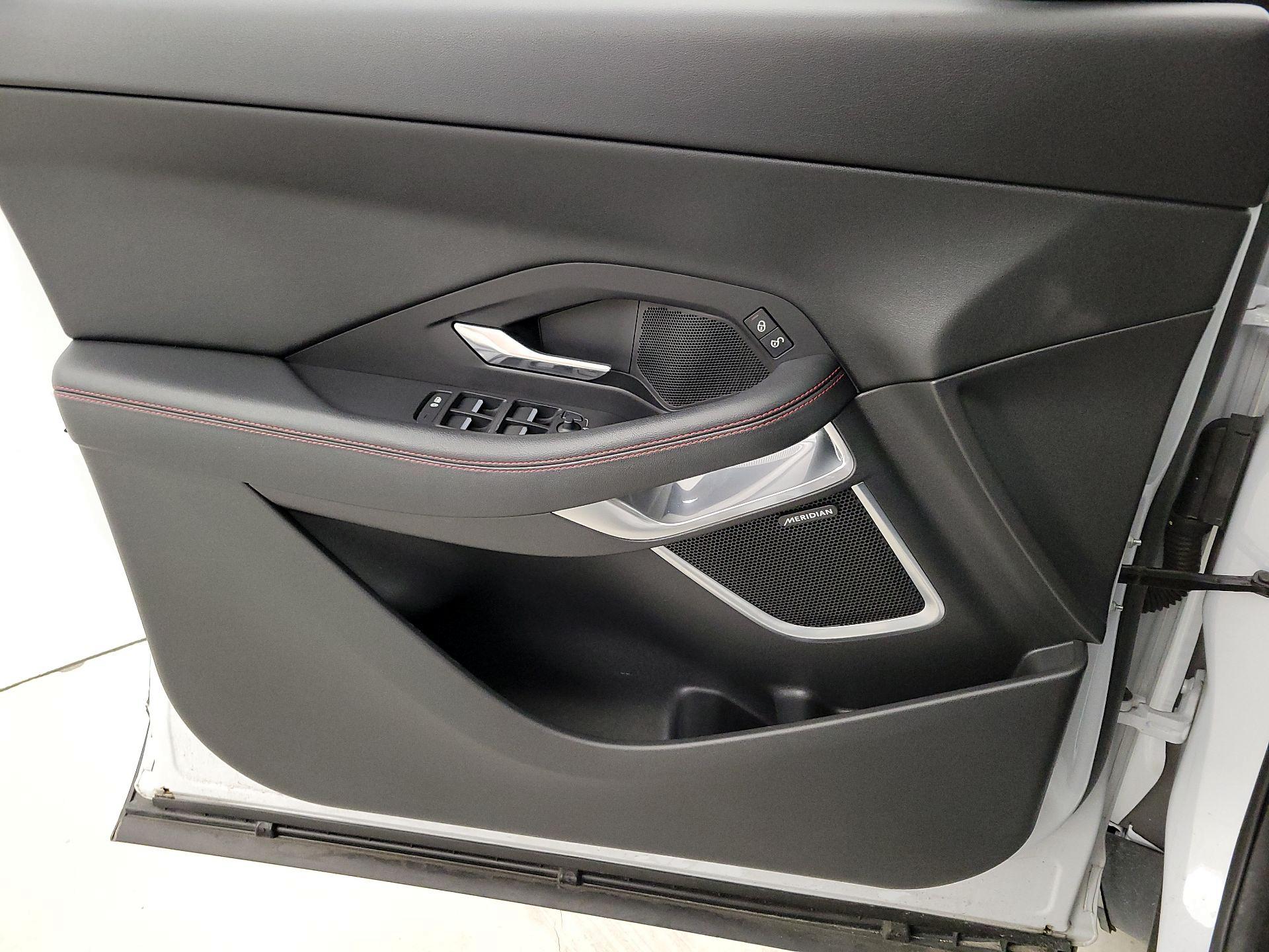 Thumbnail: 2020 Jaguar E-Pace - 12