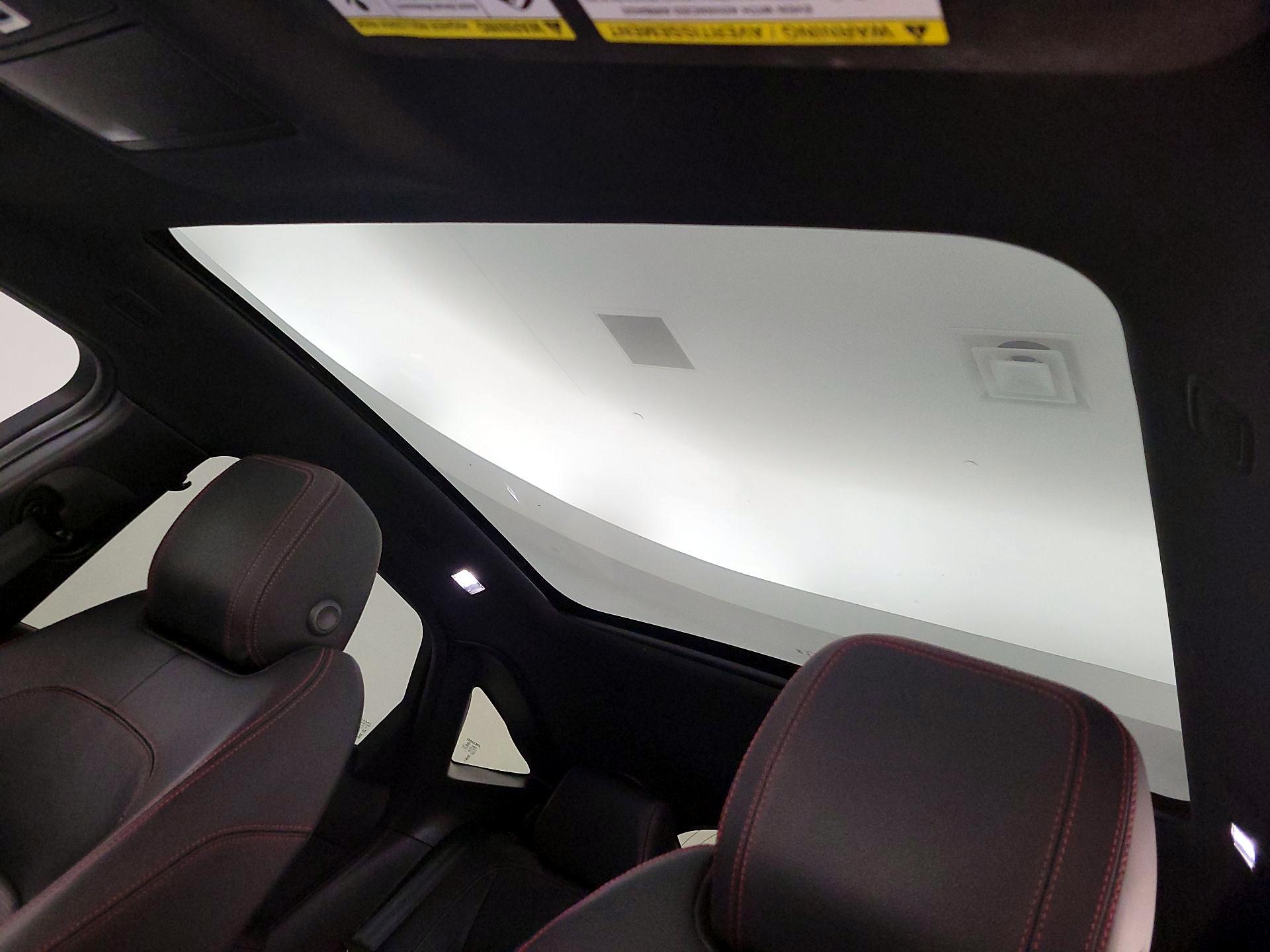 Thumbnail: 2020 Jaguar E-Pace - 20