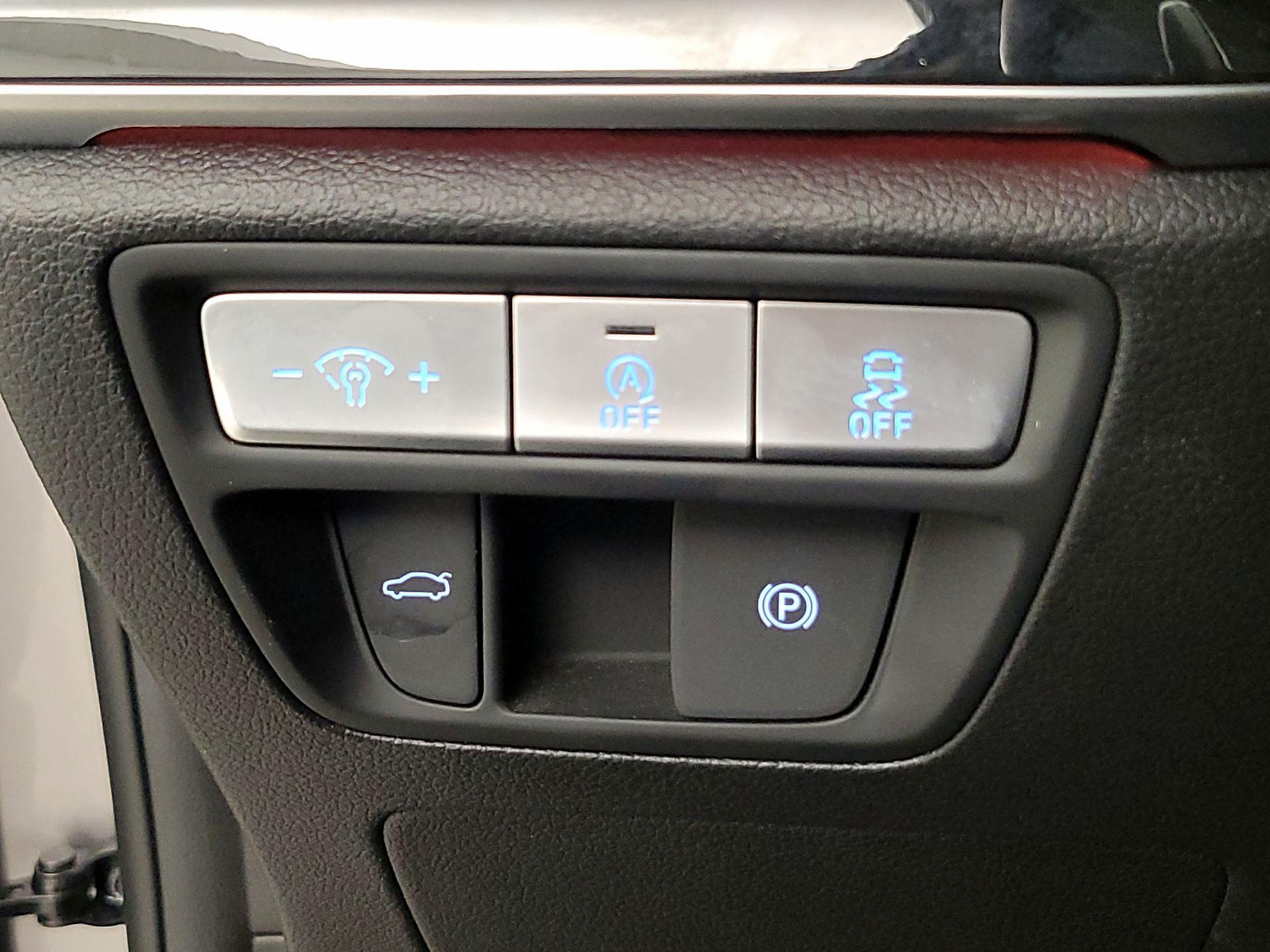 Thumbnail: 2024 Genesis G80 - 13